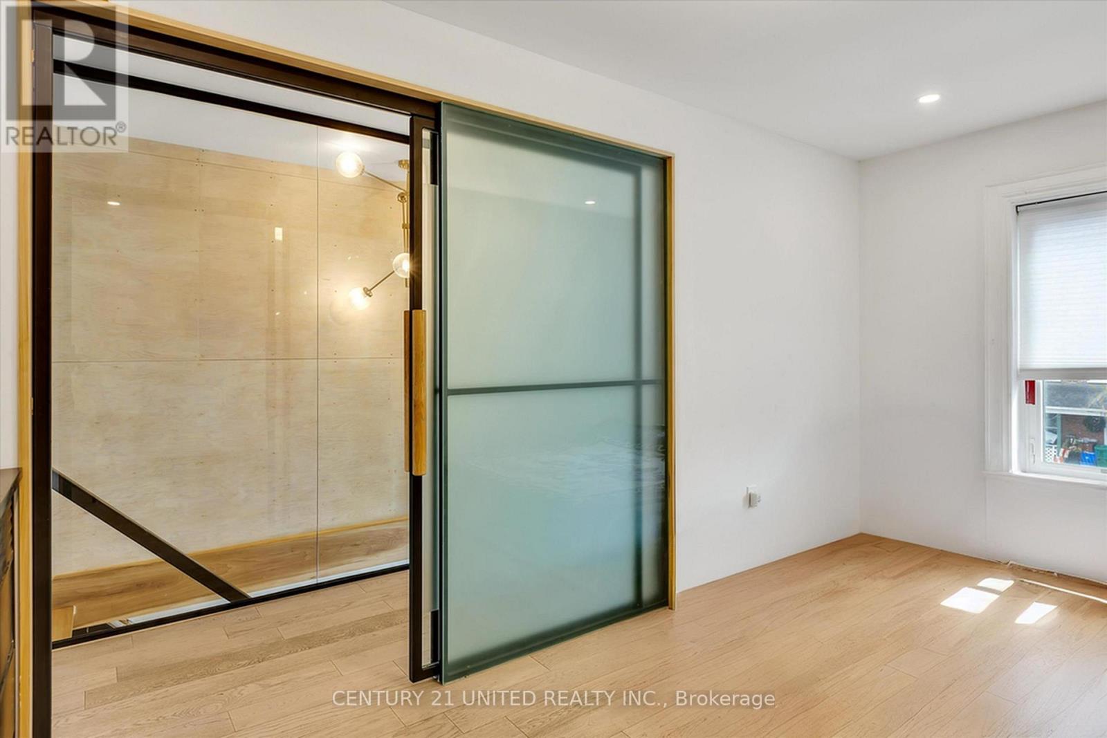 508 Sherbrooke Street, Peterborough, Ontario  K9J 2P3 - Photo 17 - X12430327