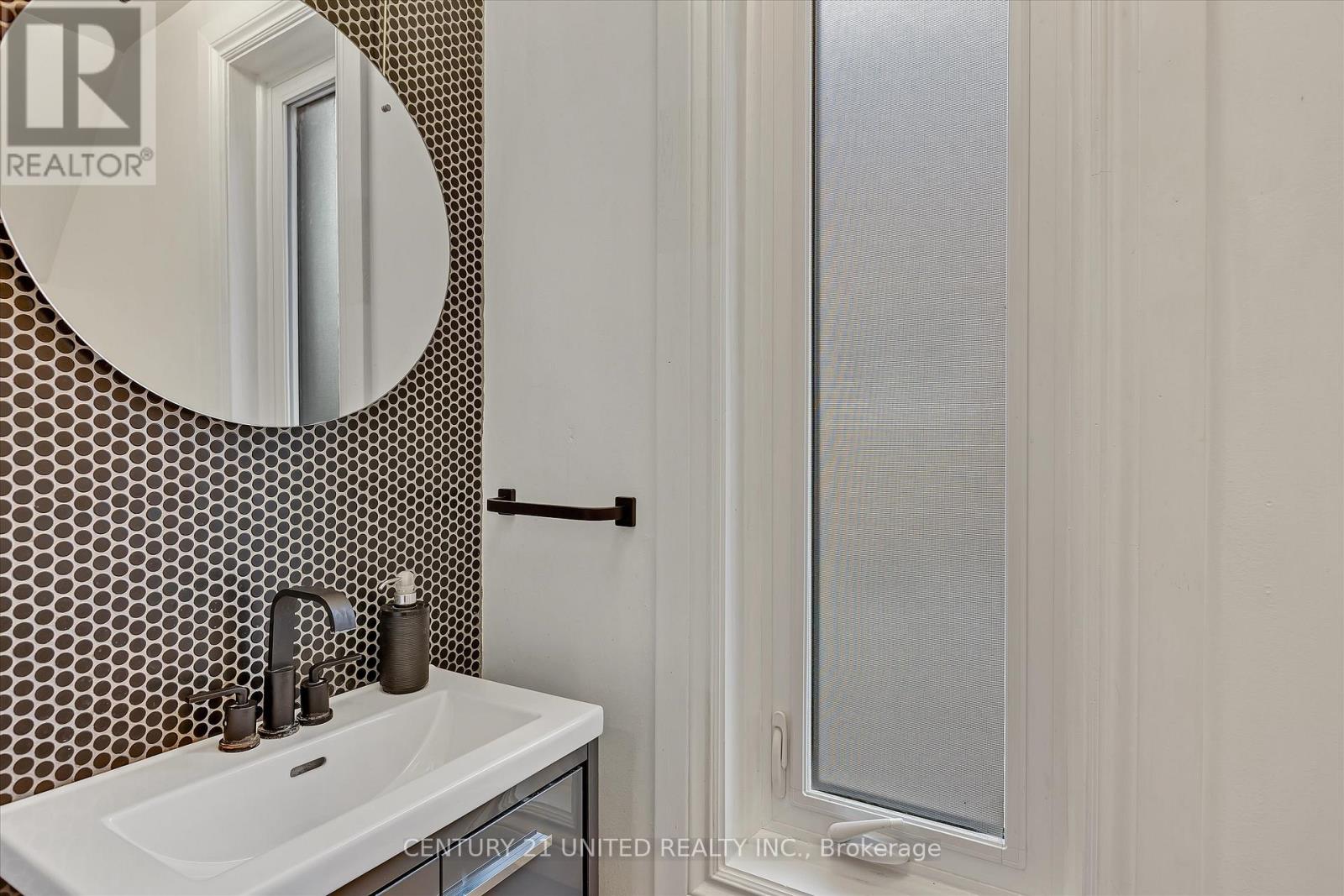 508 Sherbrooke Street, Peterborough, Ontario  K9J 2P3 - Photo 9 - X12430327