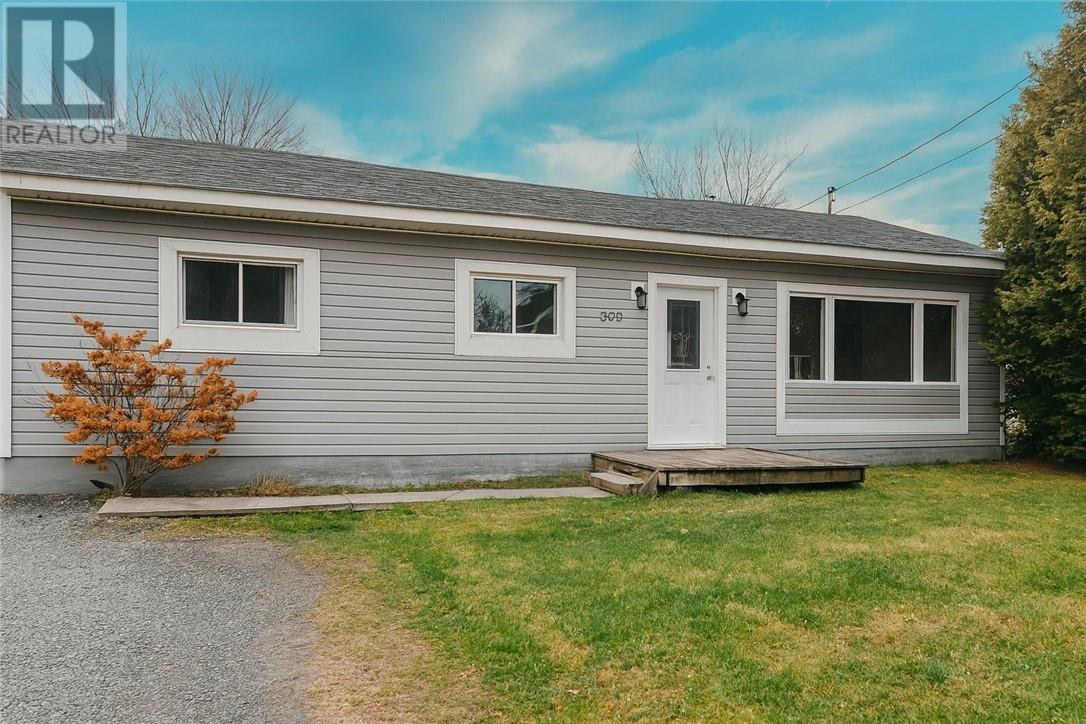 399 James Street, Espanola, Ontario  P5E 1K8 - Photo 3 - 2125943