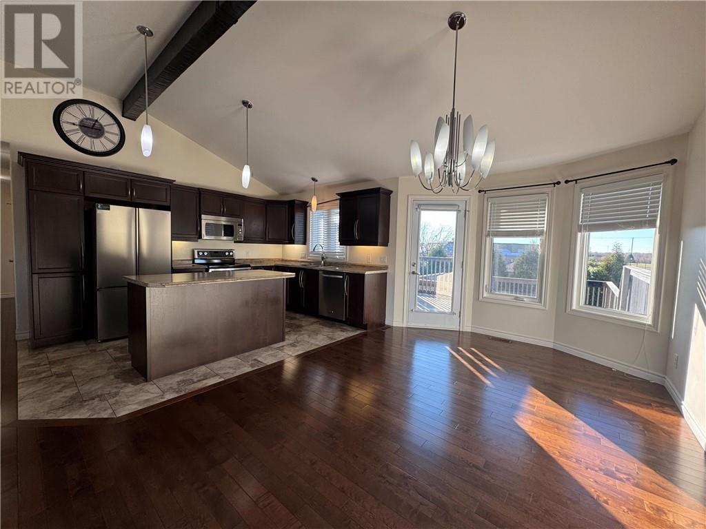 4623 Country Club Drive Unit# Upper, Azilda, Ontario  P0M 1B0 - Photo 12 - 2125942