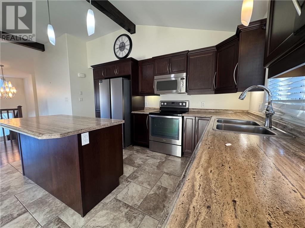 4623 Country Club Drive Unit# Upper, Azilda, Ontario  P0M 1B0 - Photo 7 - 2125942