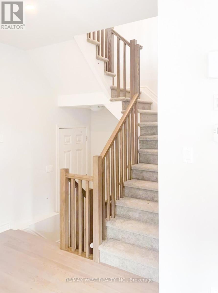 707 Cordelette Circle, Ottawa, Ontario  K1W 0P6 - Photo 4 - X12637362