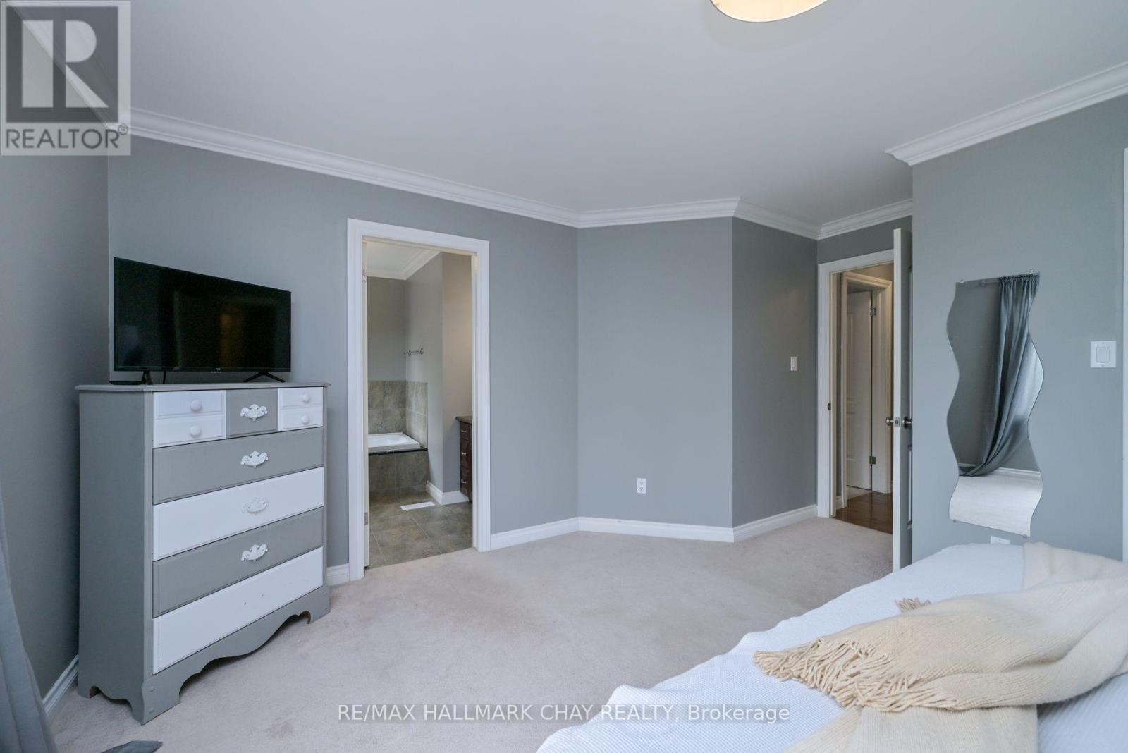 7629 Keenansville Road, Adjala-Tosorontio, Ontario  L0G 1W0 - Photo 17 - N12461685