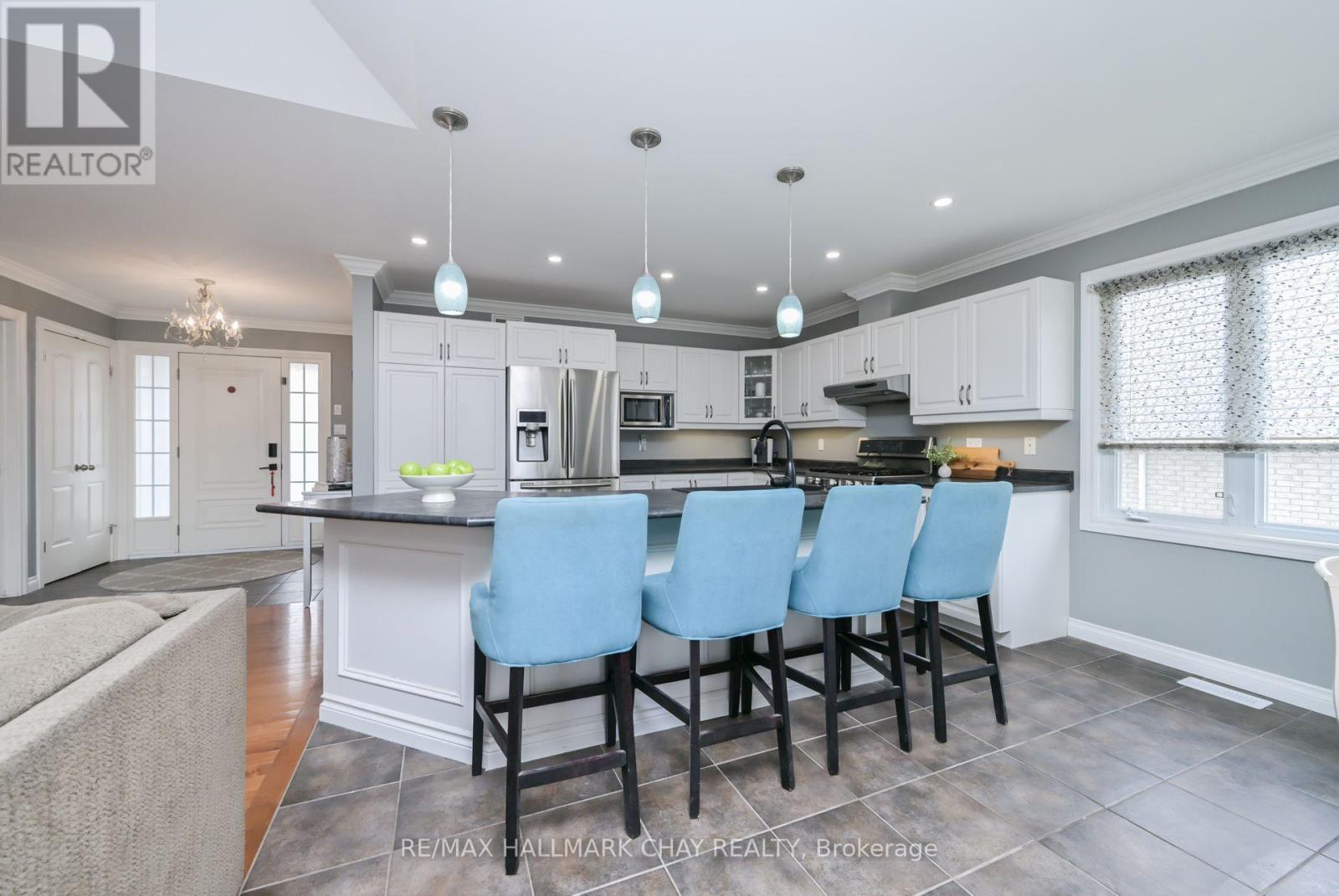 7629 Keenansville Road, Adjala-Tosorontio, Ontario  L0G 1W0 - Photo 10 - N12461685