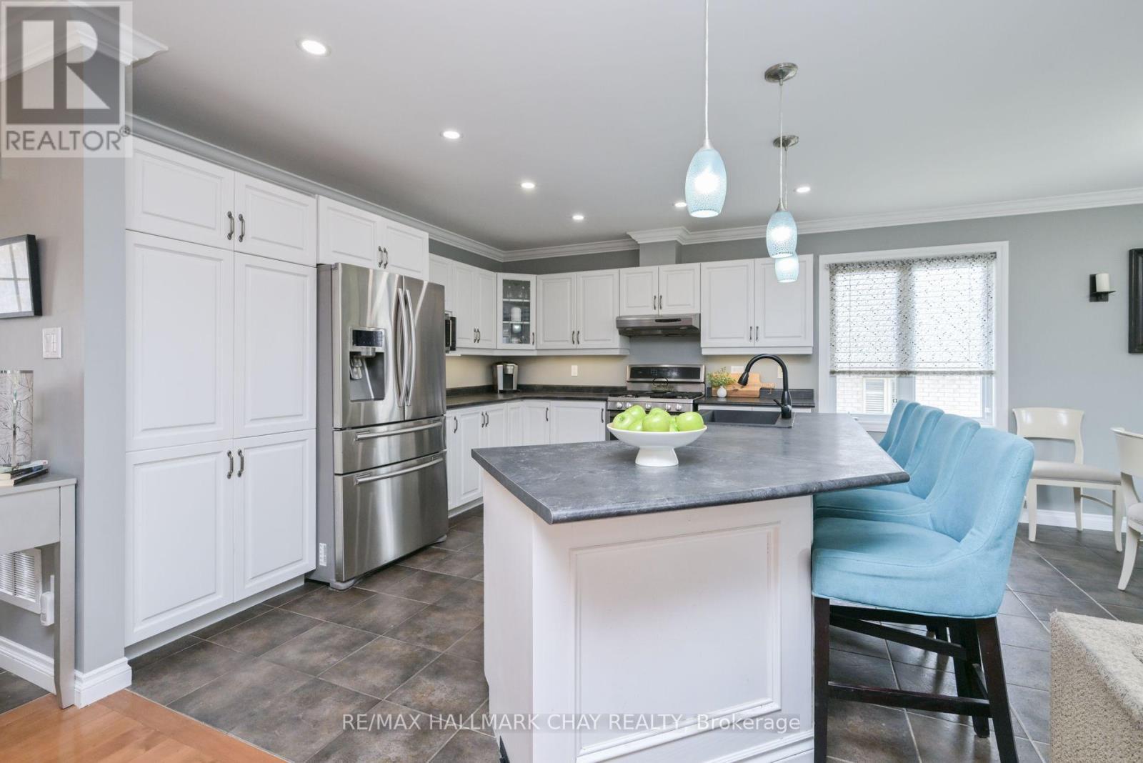 7629 Keenansville Road, Adjala-Tosorontio, Ontario  L0G 1W0 - Photo 8 - N12461685