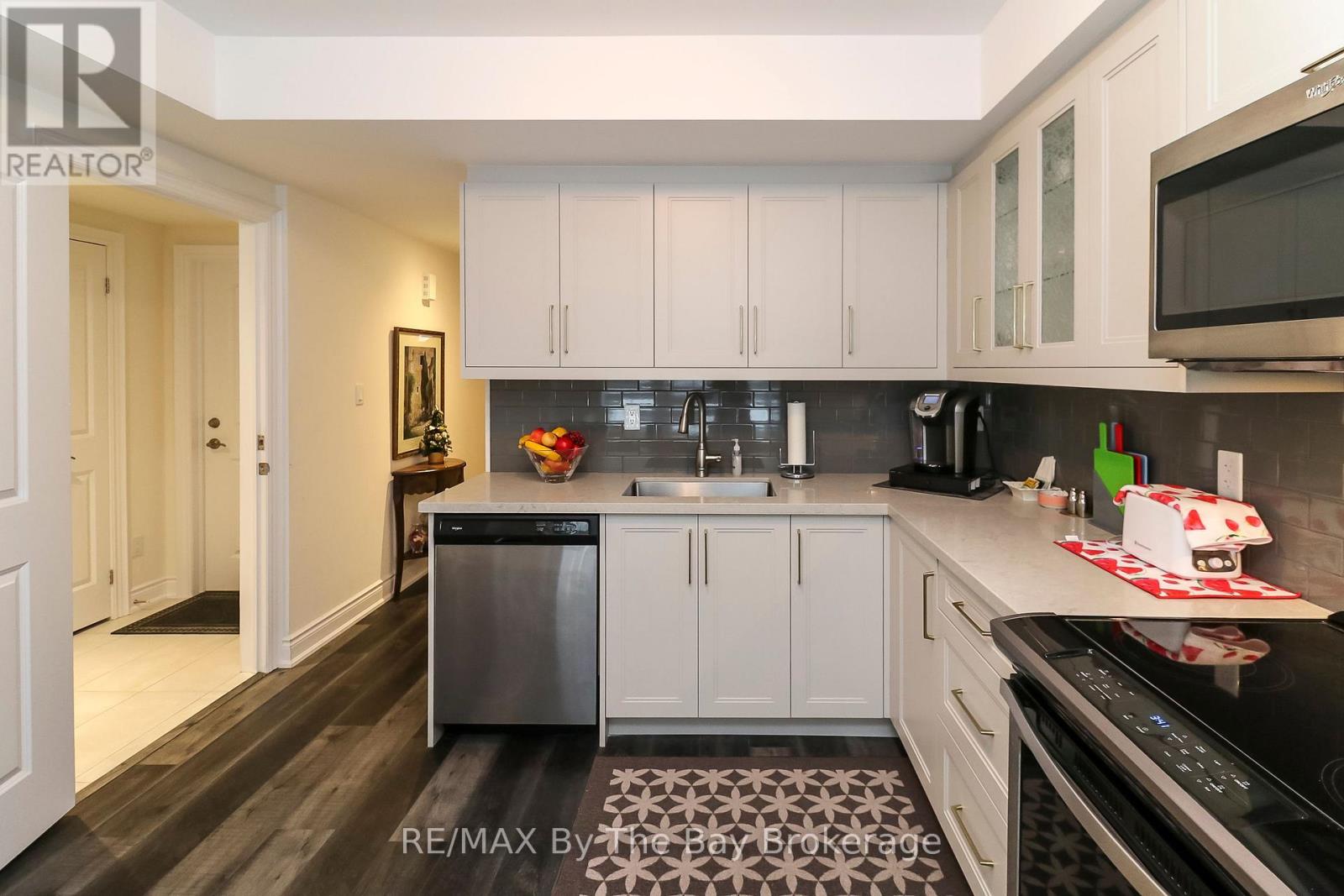 578 Mosley Street, Wasaga Beach, Ontario  L9Z 2H9 - Photo 12 - S12642344