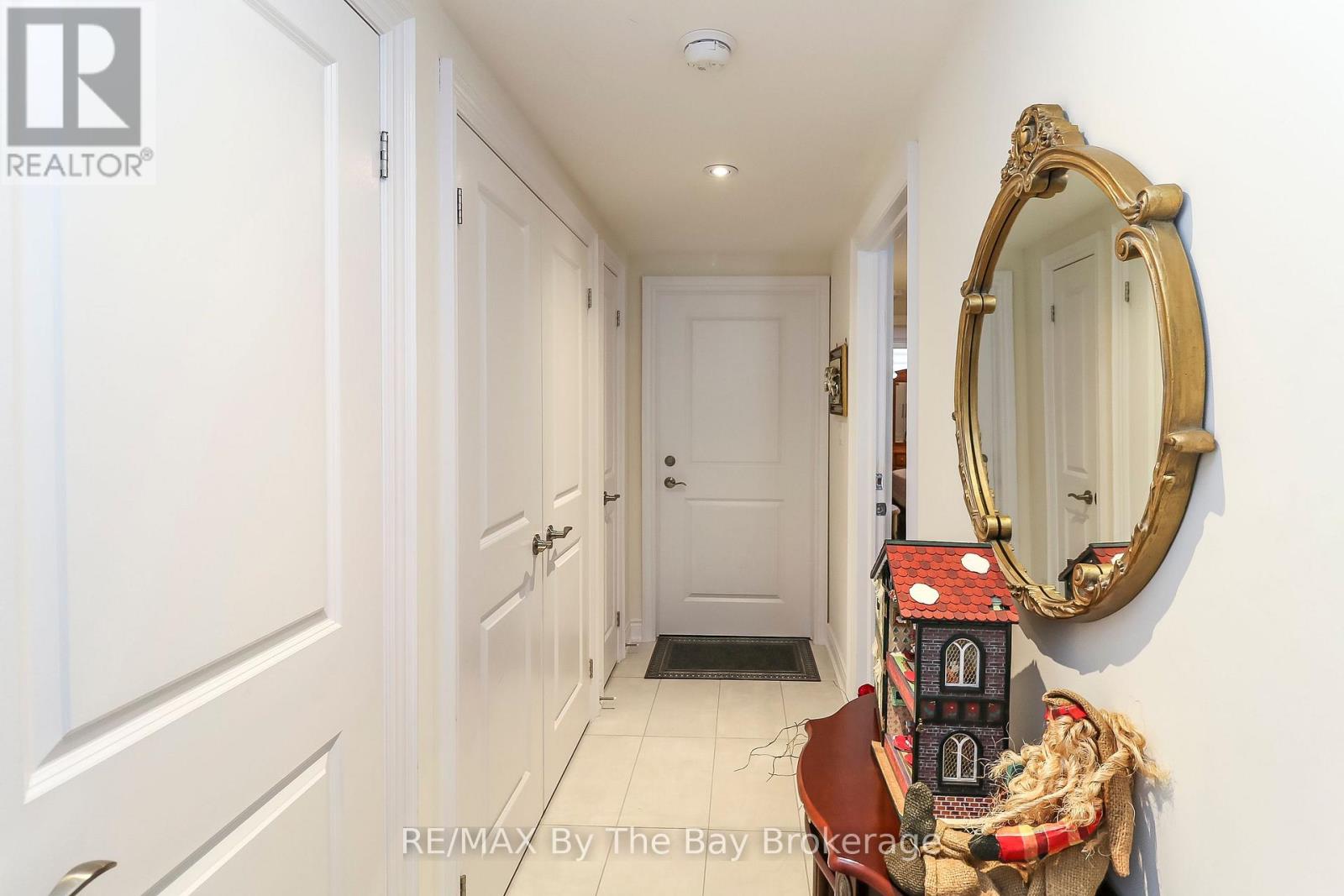 578 Mosley Street, Wasaga Beach, Ontario  L9Z 2H9 - Photo 5 - S12642344