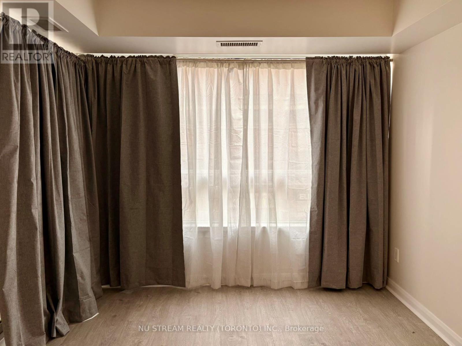 318 - 111 Elizabeth Street, Toronto, Ontario  M5G 1P7 - Photo 8 - C12642308