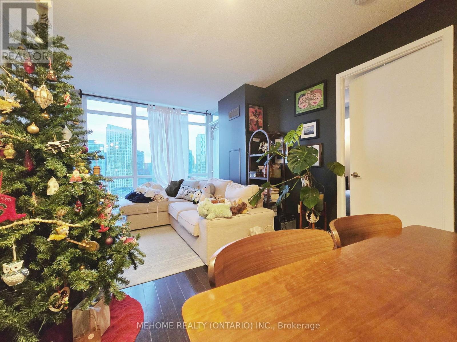 2302 - 11 Brunel Court, Toronto, Ontario  M5V 3Y3 - Photo 10 - C12642334