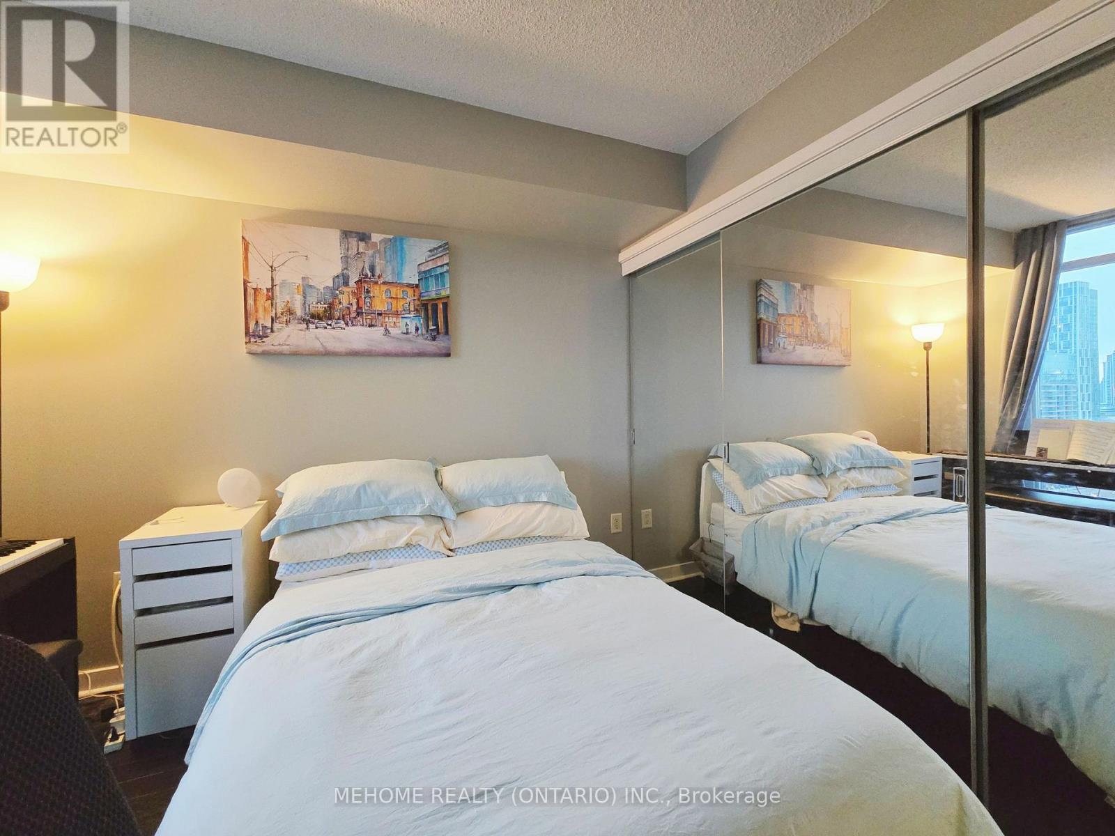 2302 - 11 Brunel Court, Toronto, Ontario  M5V 3Y3 - Photo 17 - C12642334