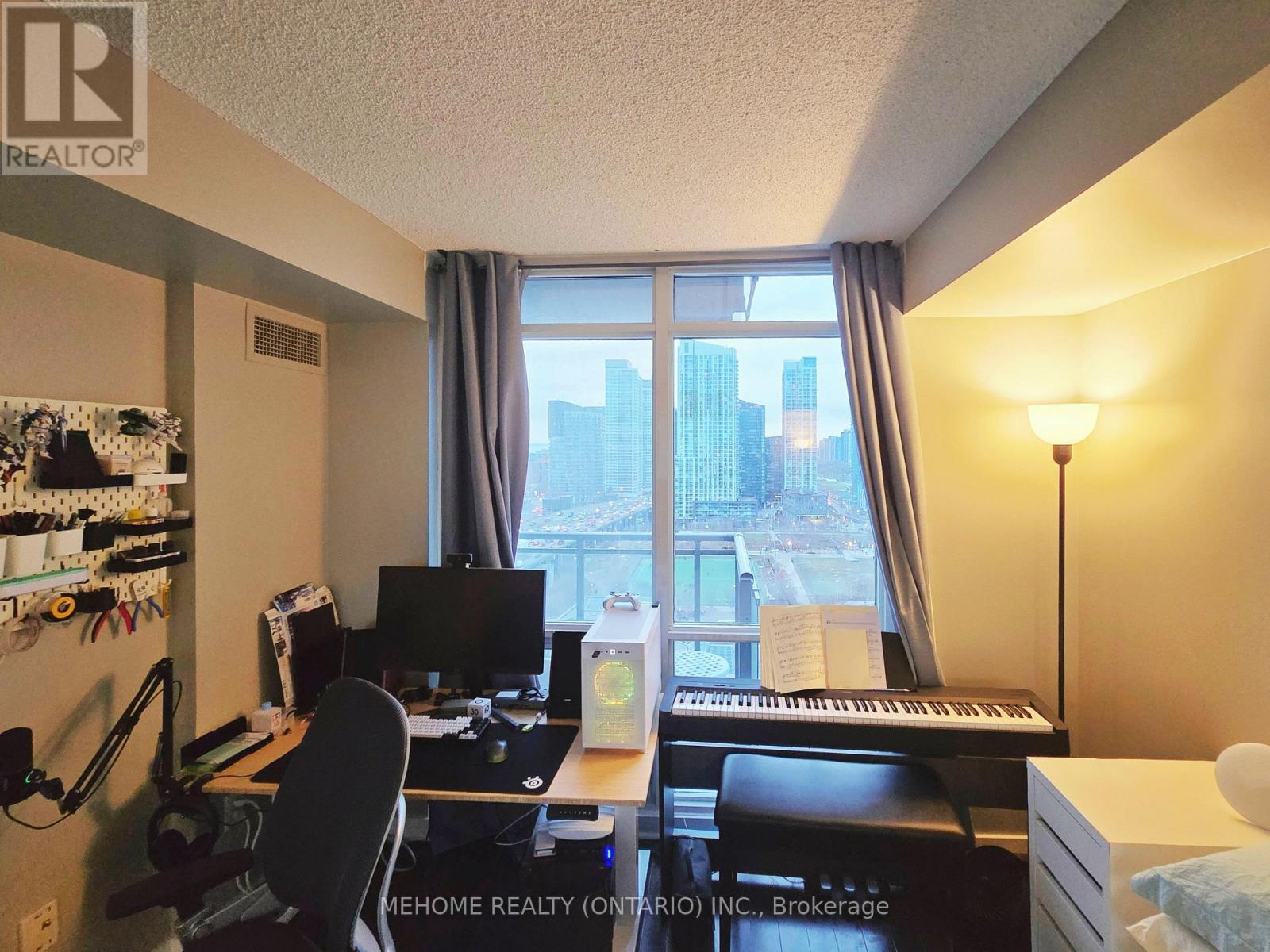 2302 - 11 Brunel Court, Toronto, Ontario  M5V 3Y3 - Photo 19 - C12642334