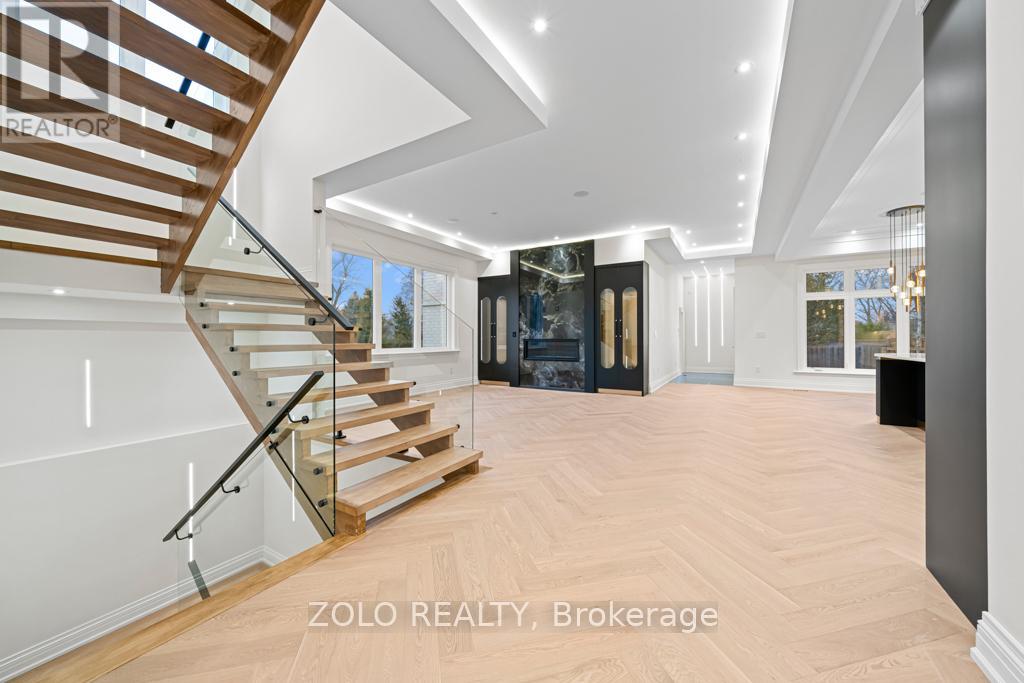 52 Child Drive, Aurora, Ontario  L4G 1Y5 - Photo 11 - N12642302