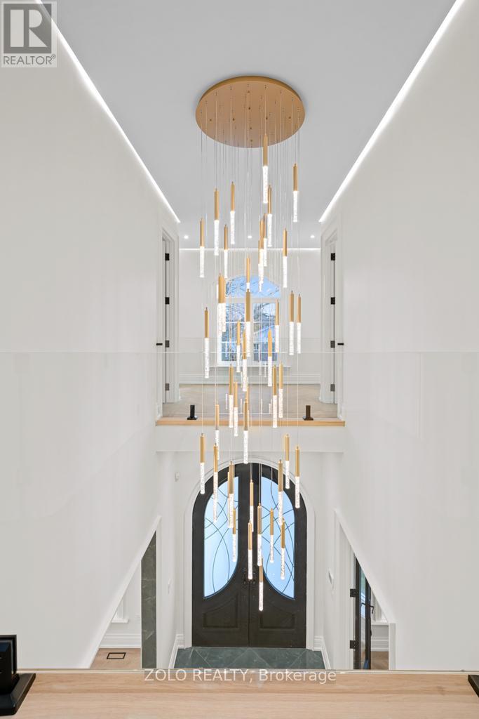 52 Child Drive, Aurora, Ontario  L4G 1Y5 - Photo 18 - N12642302