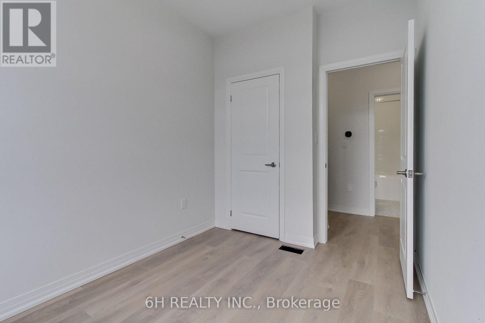Lot 31 - 42 Harold Wilson Lane, Richmond Hill, Ontario  L4S 1N5 - Photo 26 - N12642320