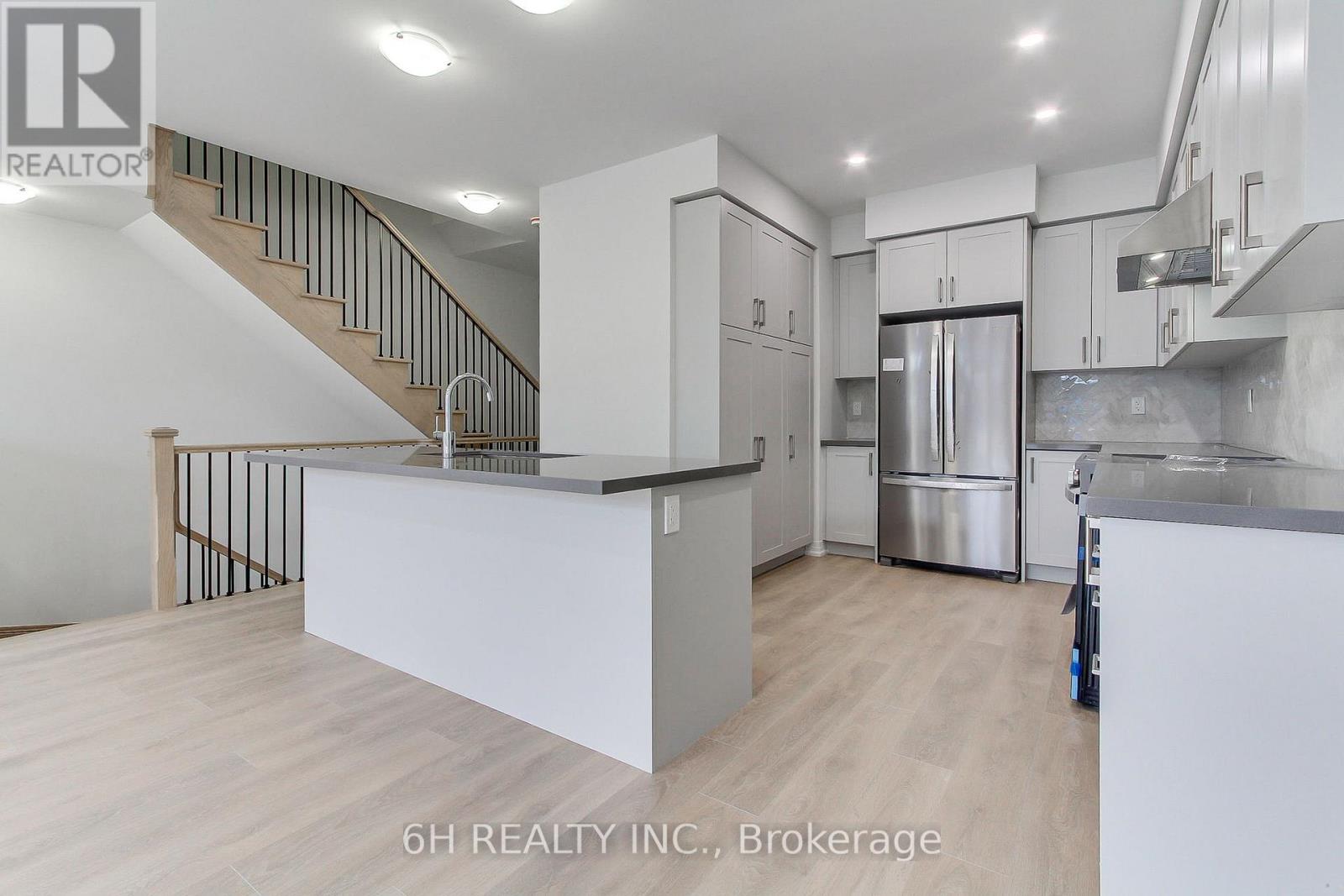 Lot 31 - 42 Harold Wilson Lane, Richmond Hill, Ontario  L4S 1N5 - Photo 7 - N12642320