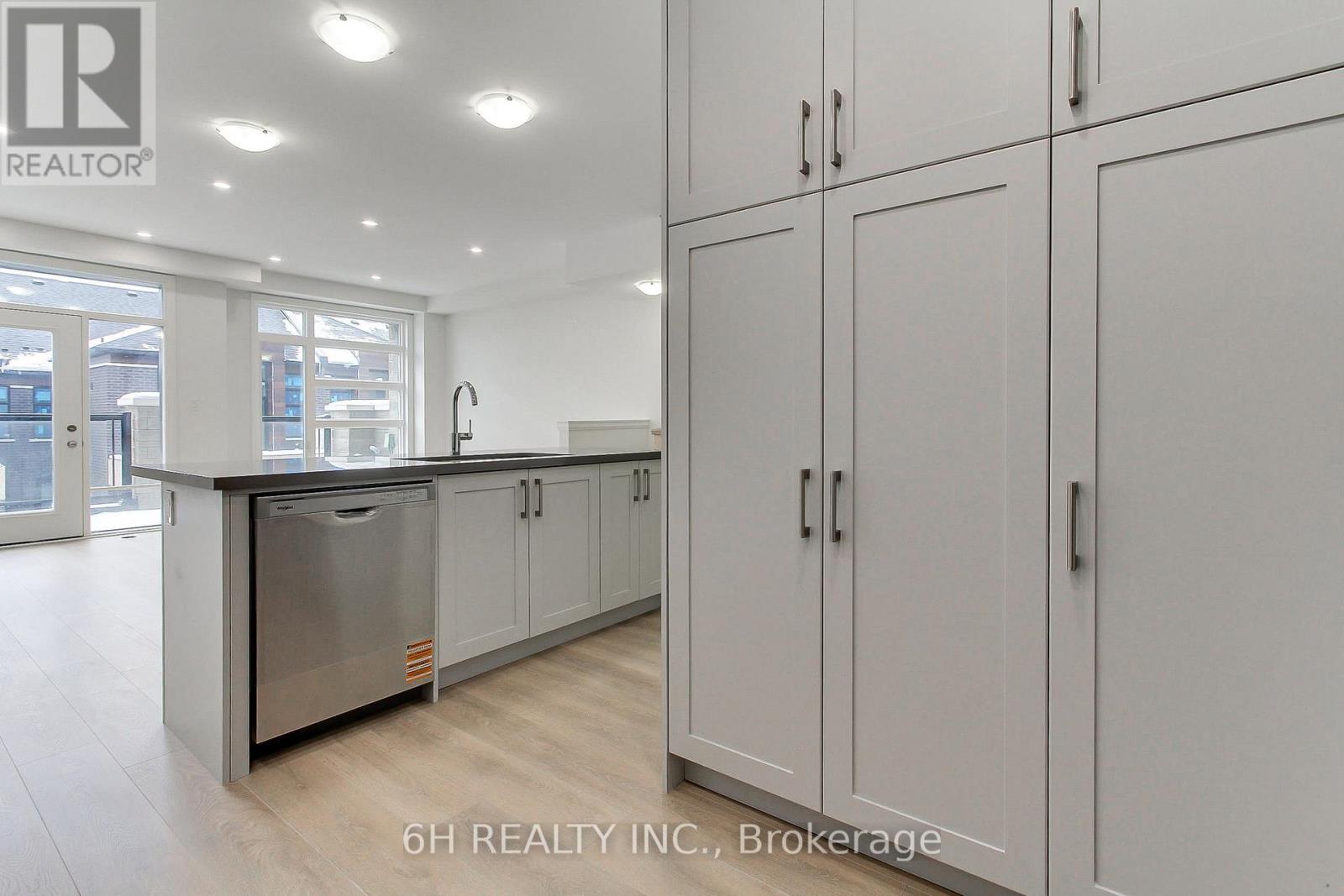 Lot 31 - 42 Harold Wilson Lane, Richmond Hill, Ontario  L4S 1N5 - Photo 9 - N12642320