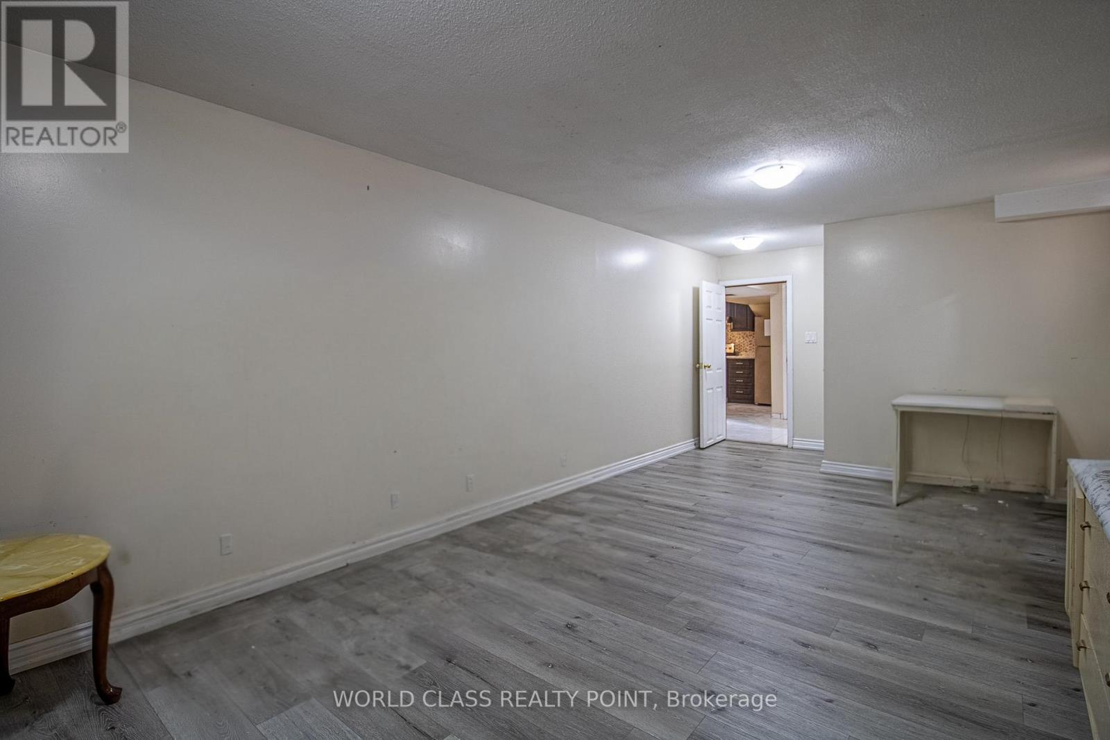 3209 Weston Road, Toronto, Ontario  M9M 2T4 - Photo 5 - W12642306