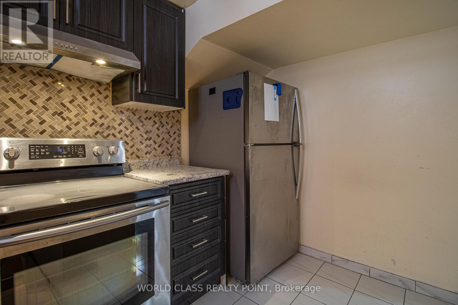 3209 Weston Road, Toronto, Ontario  M9M 2T4 - Photo 7 - W12642306