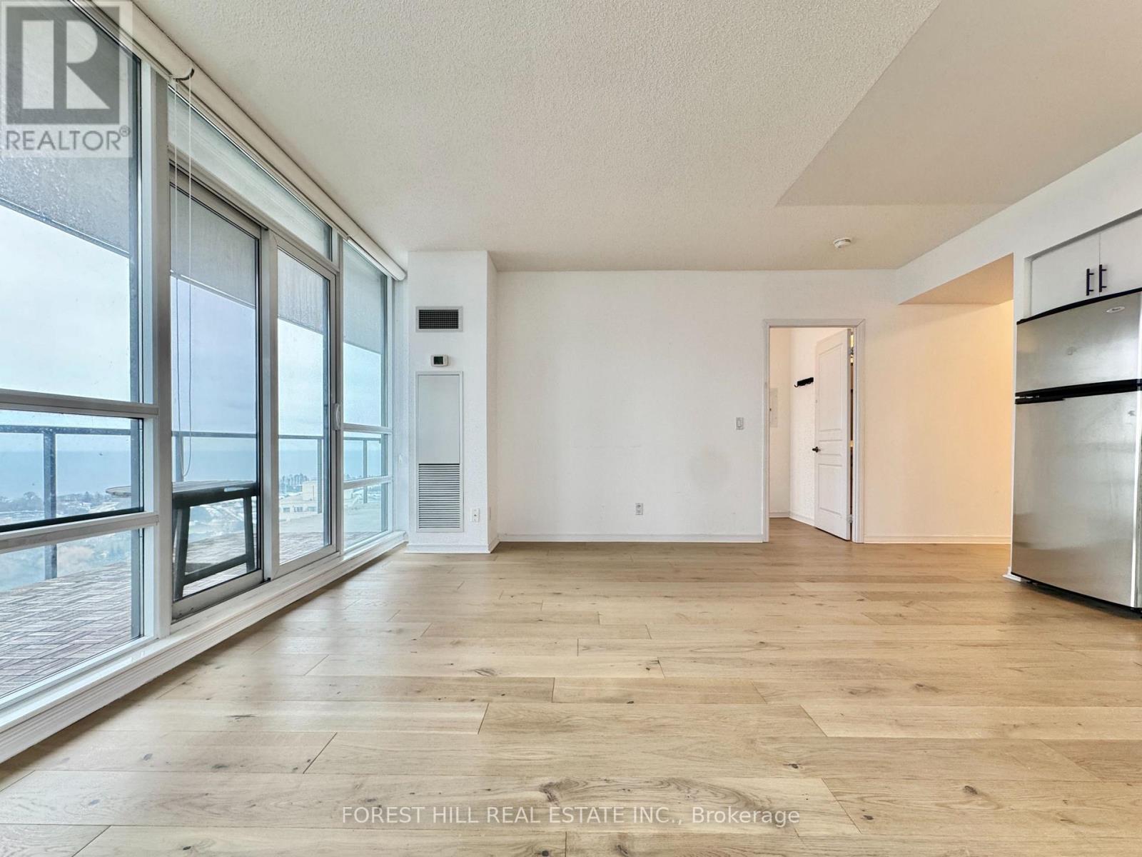 1806 - 2240 Lake Shore Boulevard W, Toronto (Mimico), Ontario  M8V 0B1 - Photo 6 - W12642318