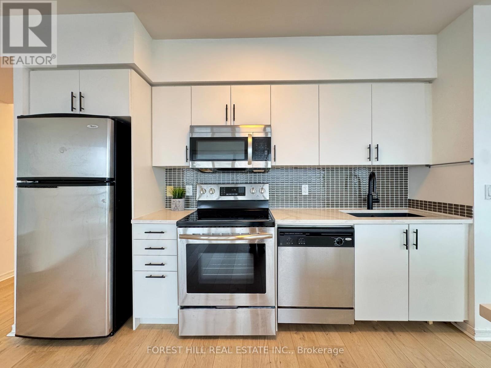 1806 - 2240 Lake Shore Boulevard W, Toronto (Mimico), Ontario  M8V 0B1 - Photo 9 - W12642318