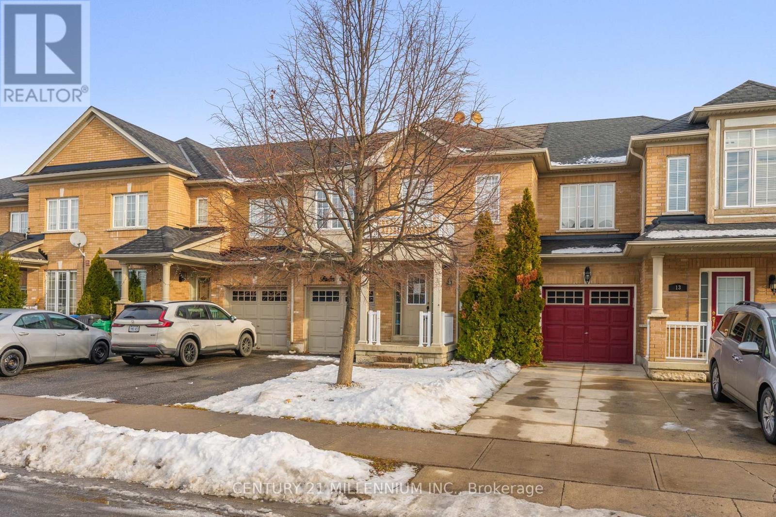 15 Tundra Swan Road, Brampton, Ontario  L6R 3L4 - Photo 2 - W12642342
