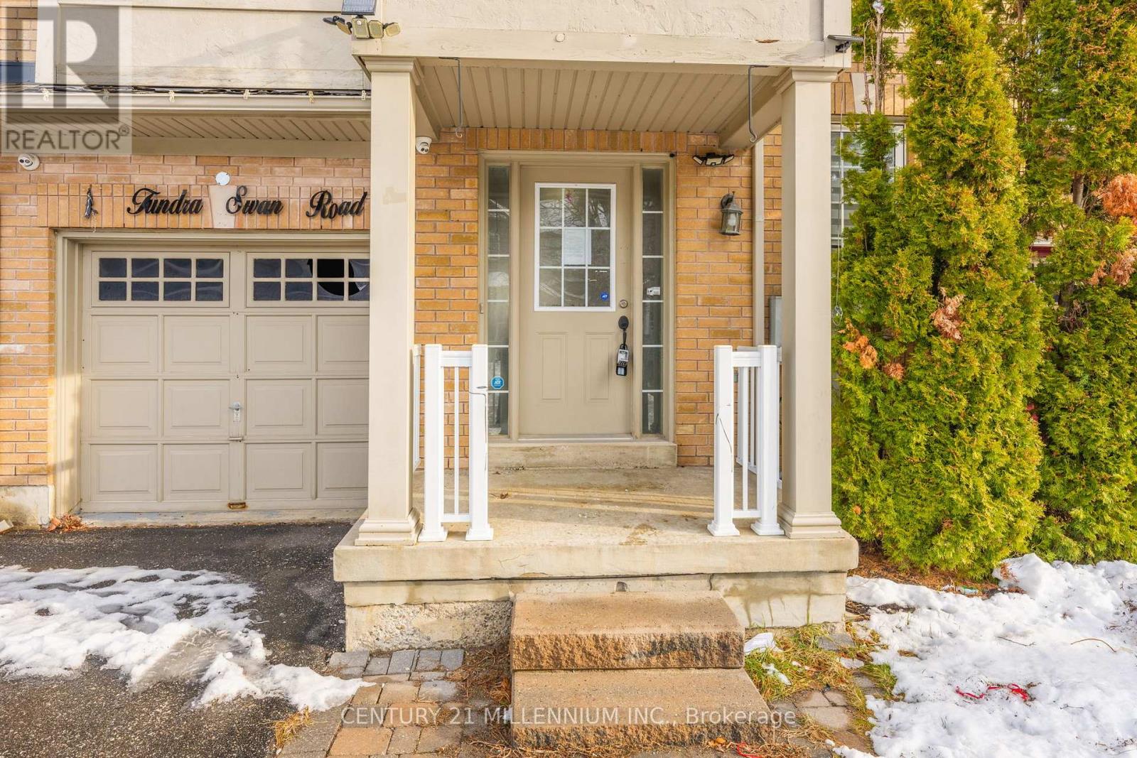 15 Tundra Swan Road, Brampton, Ontario  L6R 3L4 - Photo 4 - W12642342