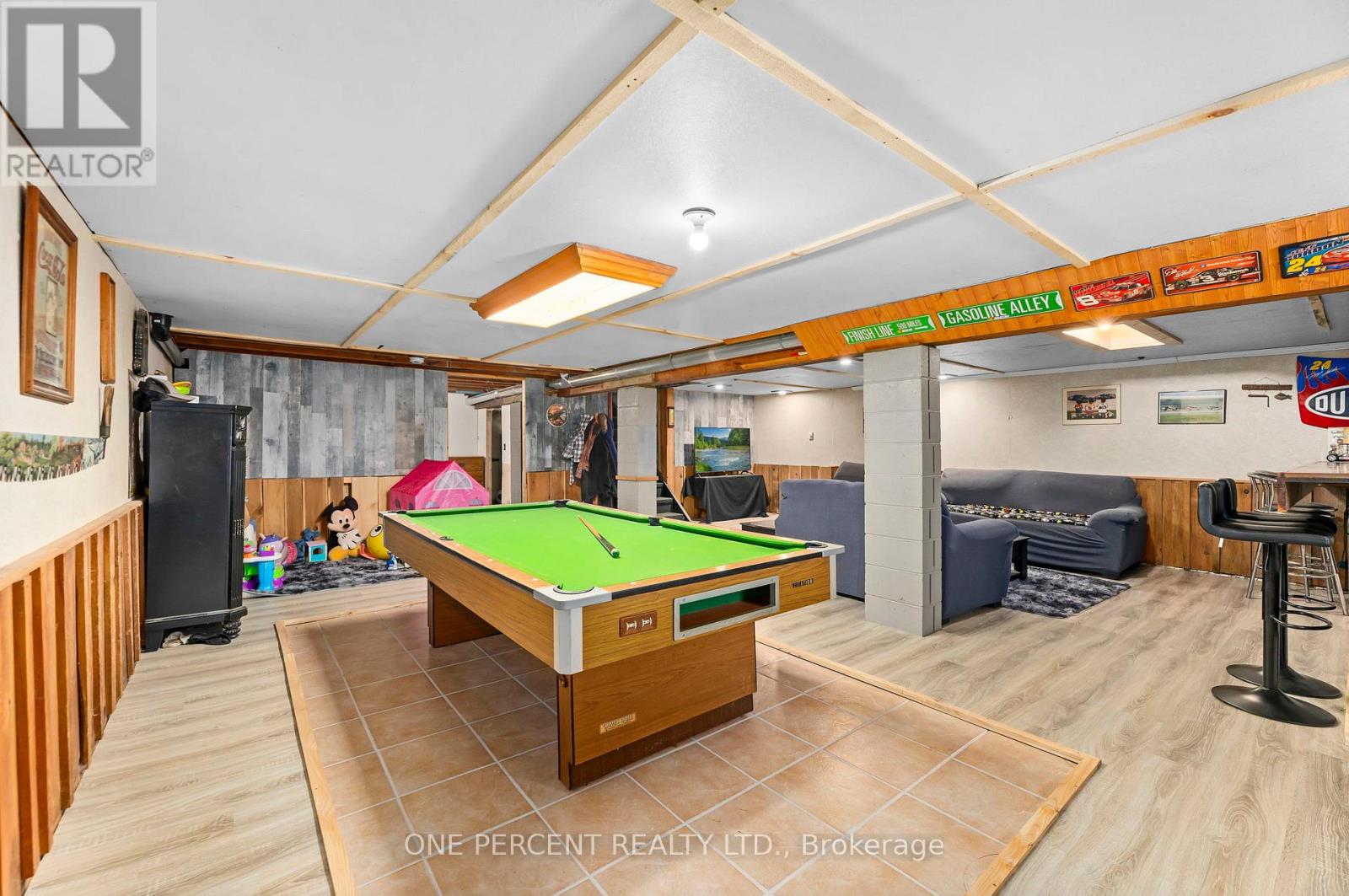 6077 Hwy 35, Kawartha Lakes, Ontario  K0M 1N0 - Photo 19 - X12642316