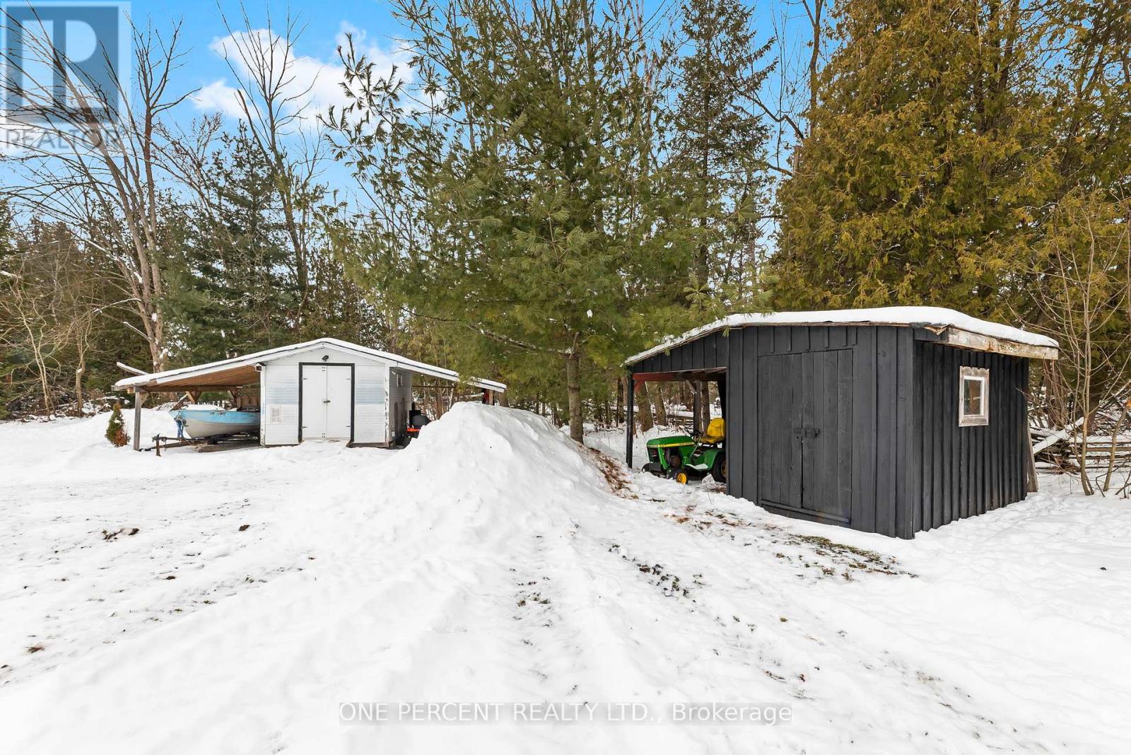 6077 Hwy 35, Kawartha Lakes, Ontario  K0M 1N0 - Photo 22 - X12642316