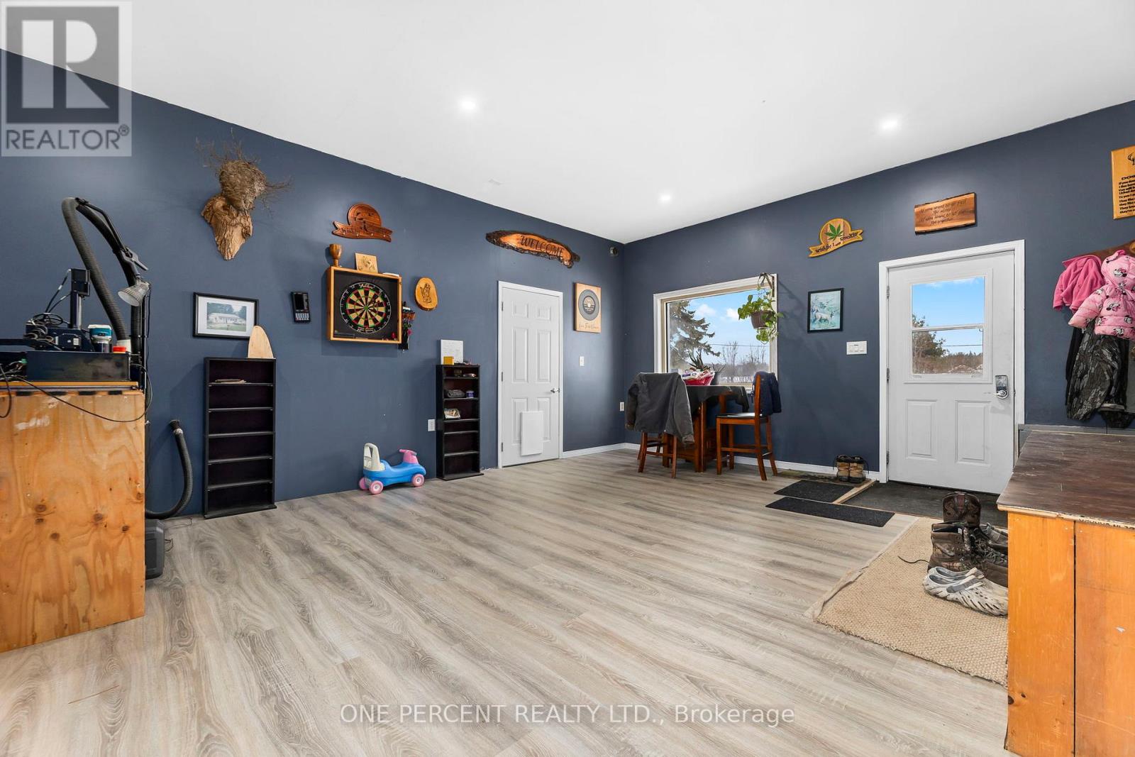 6077 Hwy 35, Kawartha Lakes, Ontario  K0M 1N0 - Photo 26 - X12642316