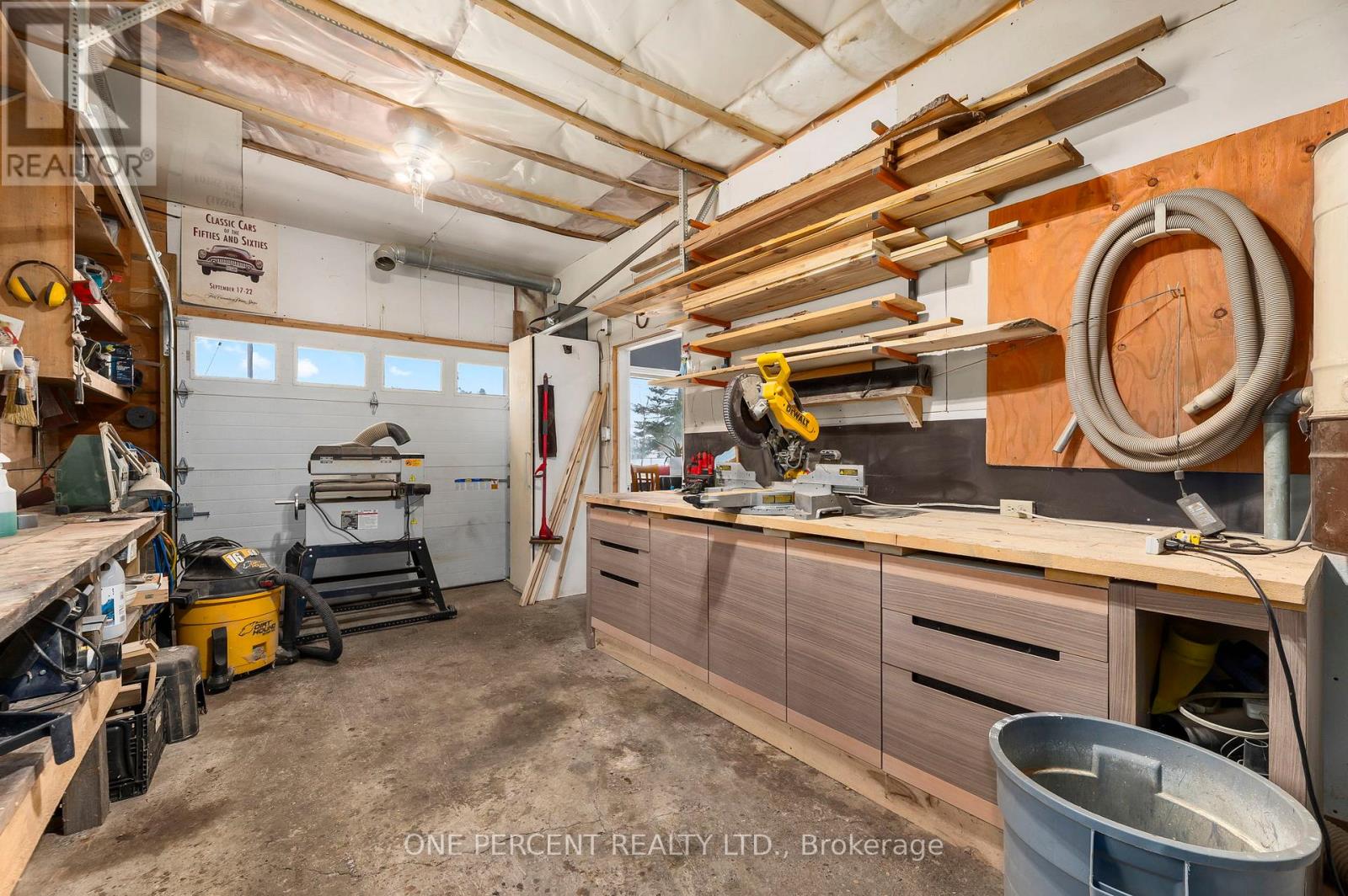 6077 Hwy 35, Kawartha Lakes, Ontario  K0M 1N0 - Photo 34 - X12642316