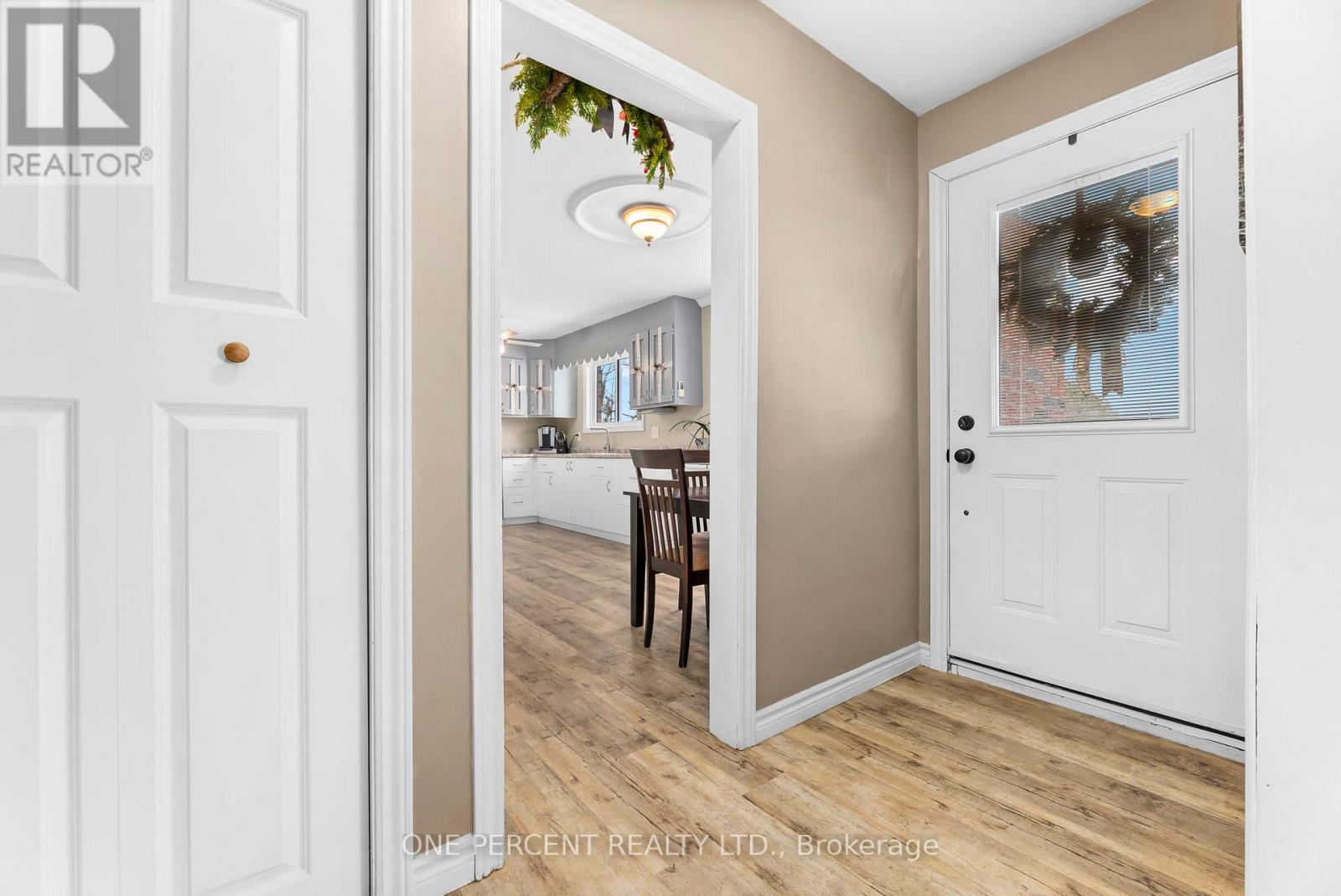 6077 Hwy 35, Kawartha Lakes, Ontario  K0M 1N0 - Photo 6 - X12642316