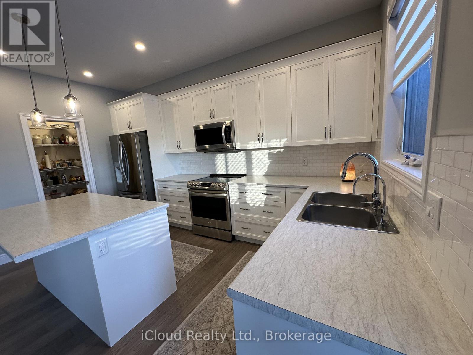 106 Queensgate Crescent, Woolwich, Ontario  N0B 1M0 - Photo 13 - X12642326