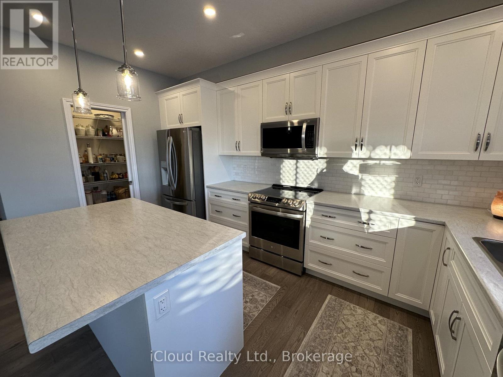 106 Queensgate Crescent, Woolwich, Ontario  N0B 1M0 - Photo 15 - X12642326