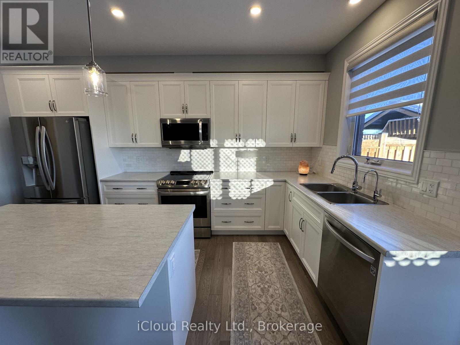 106 Queensgate Crescent, Woolwich, Ontario  N0B 1M0 - Photo 16 - X12642326