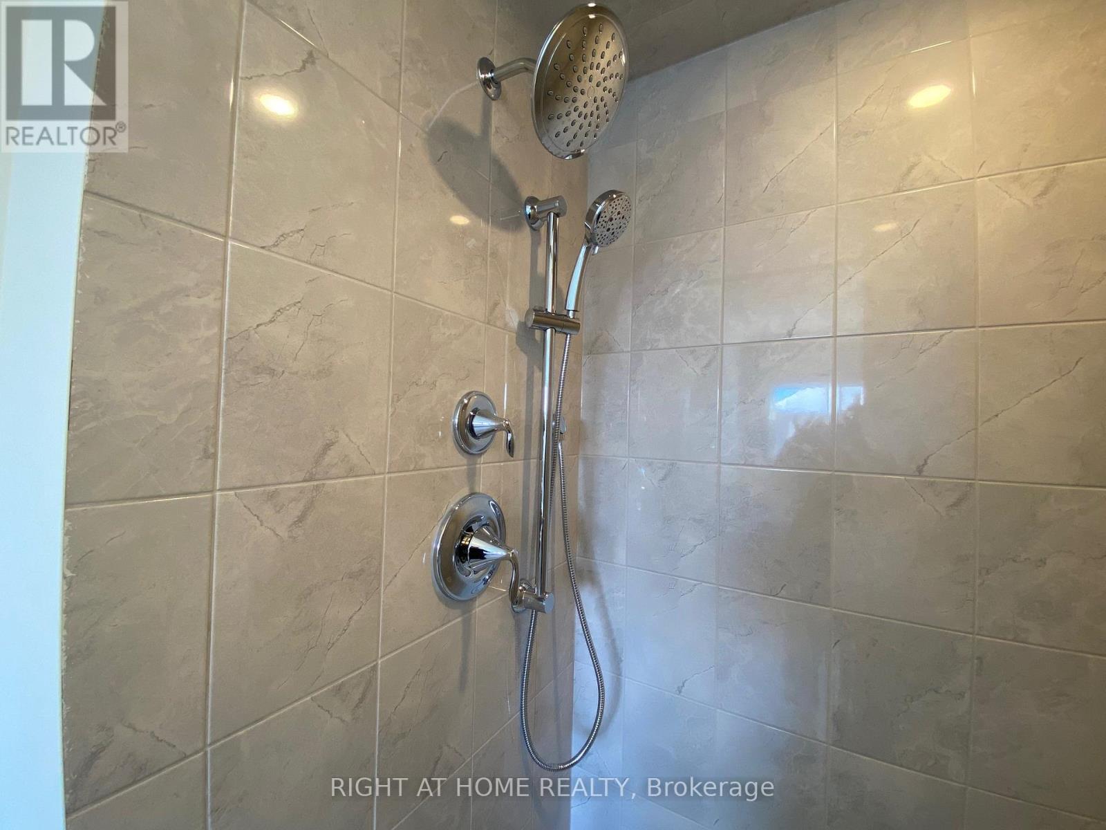 74 Witteveen Drive, Brantford, Ontario  N3T 0S3 - Photo 14 - X12642336