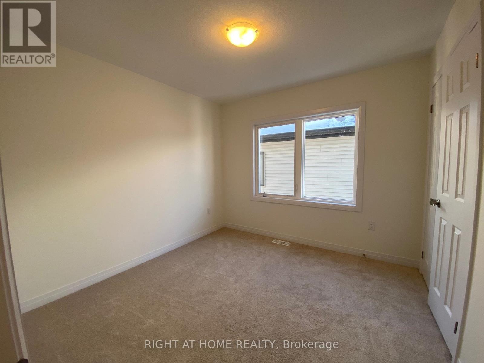 74 Witteveen Drive, Brantford, Ontario  N3T 0S3 - Photo 18 - X12642336