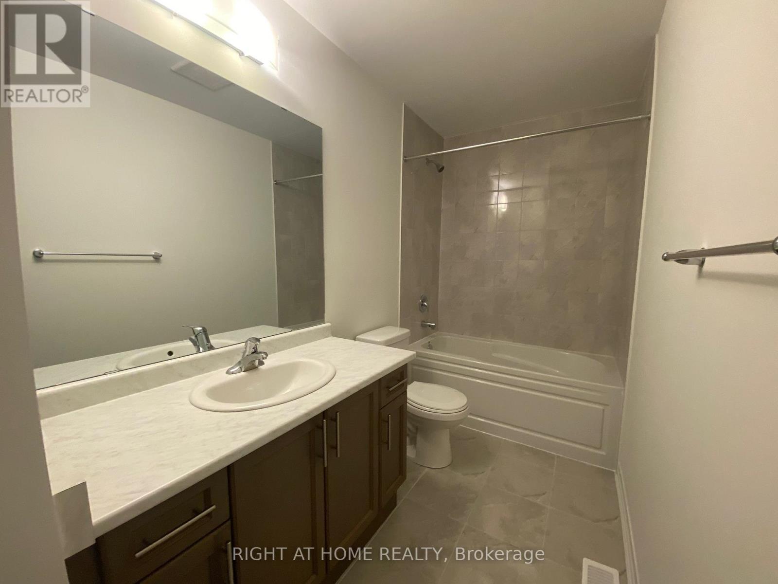 74 Witteveen Drive, Brantford, Ontario  N3T 0S3 - Photo 19 - X12642336