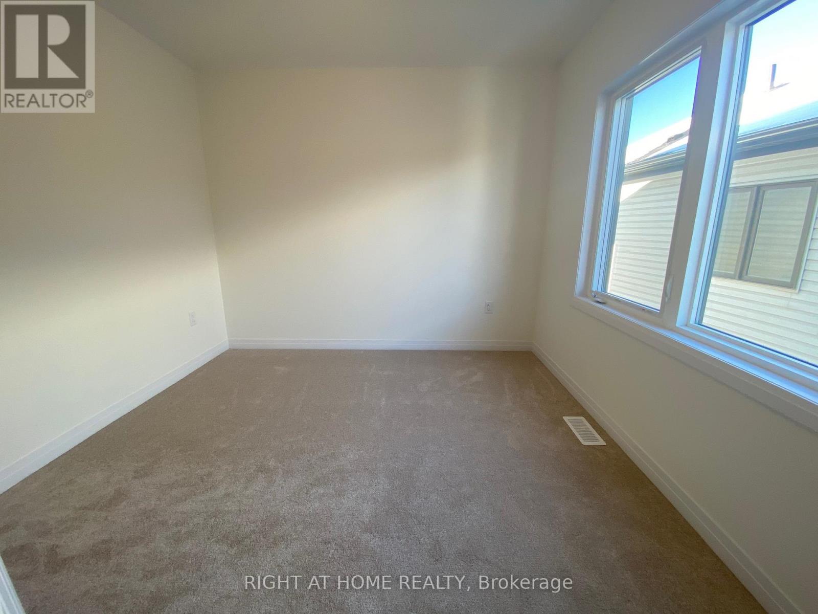 74 Witteveen Drive, Brantford, Ontario  N3T 0S3 - Photo 23 - X12642336