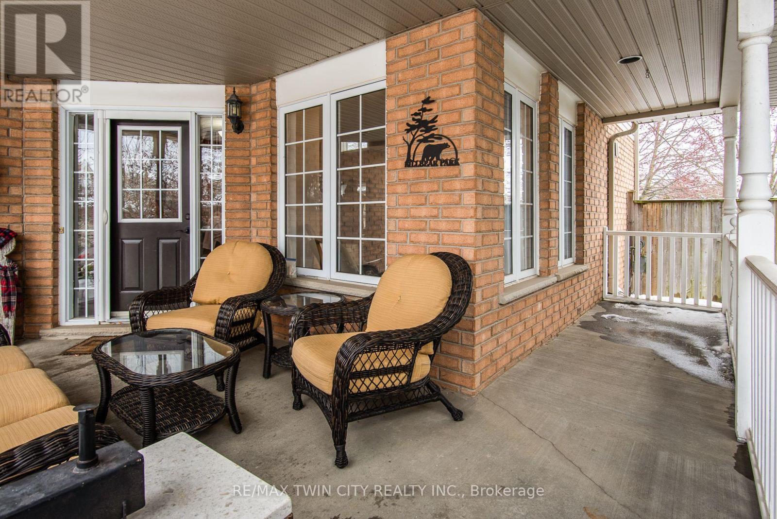 148 Winding Wood Crescent, Kitchener, Ontario  N2P 2L6 - Photo 5 - X12642346