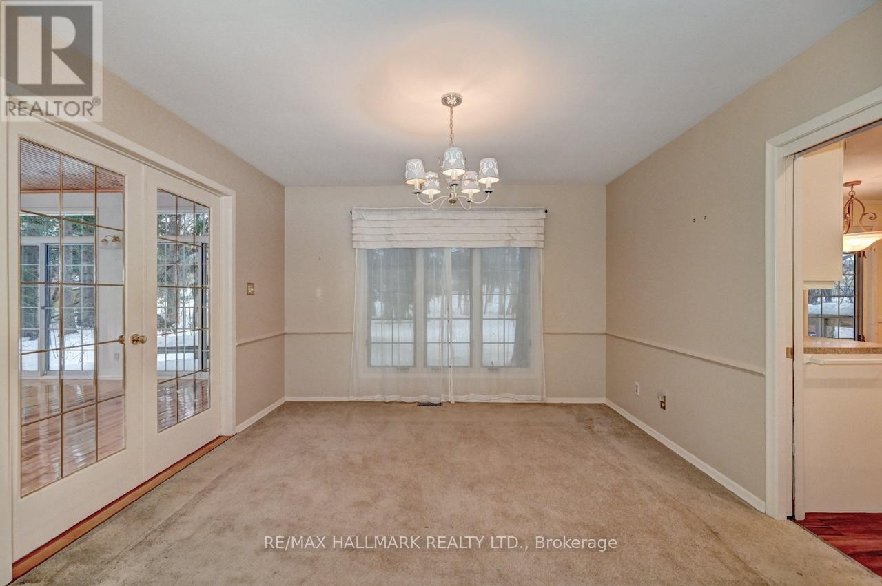 54 Ashton Crescent, Waterloo, Ontario  N2L 1P9 - Photo 10 - X12638126