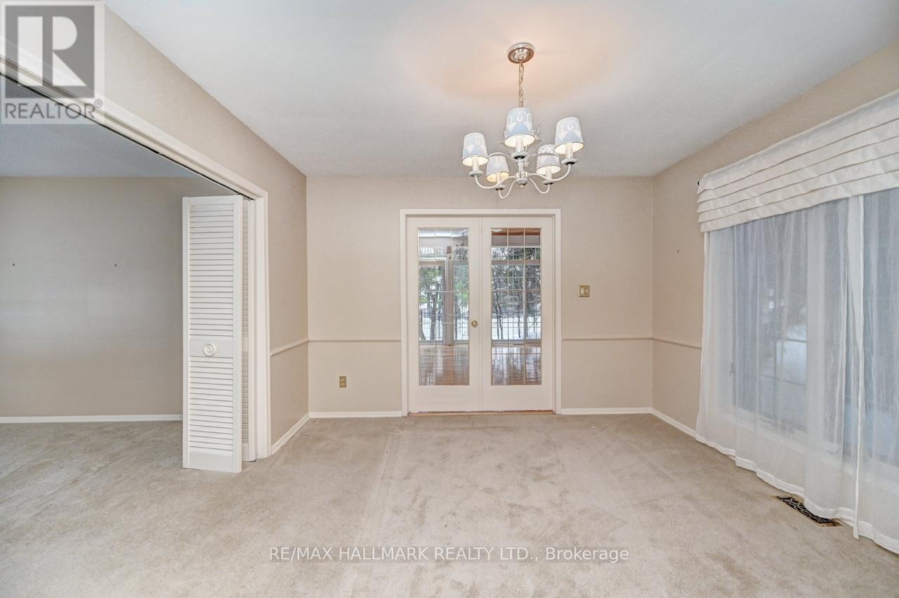 54 Ashton Crescent, Waterloo, Ontario  N2L 1P9 - Photo 9 - X12638126