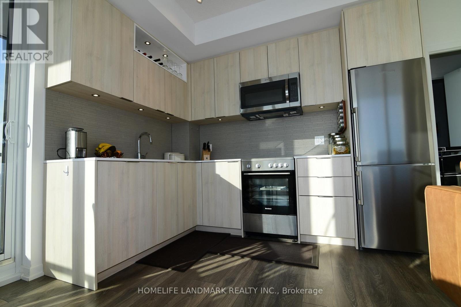 1802 - 50 Forest Manor Road, Toronto, Ontario  M2J 0E3 - Photo 4 - C12642372