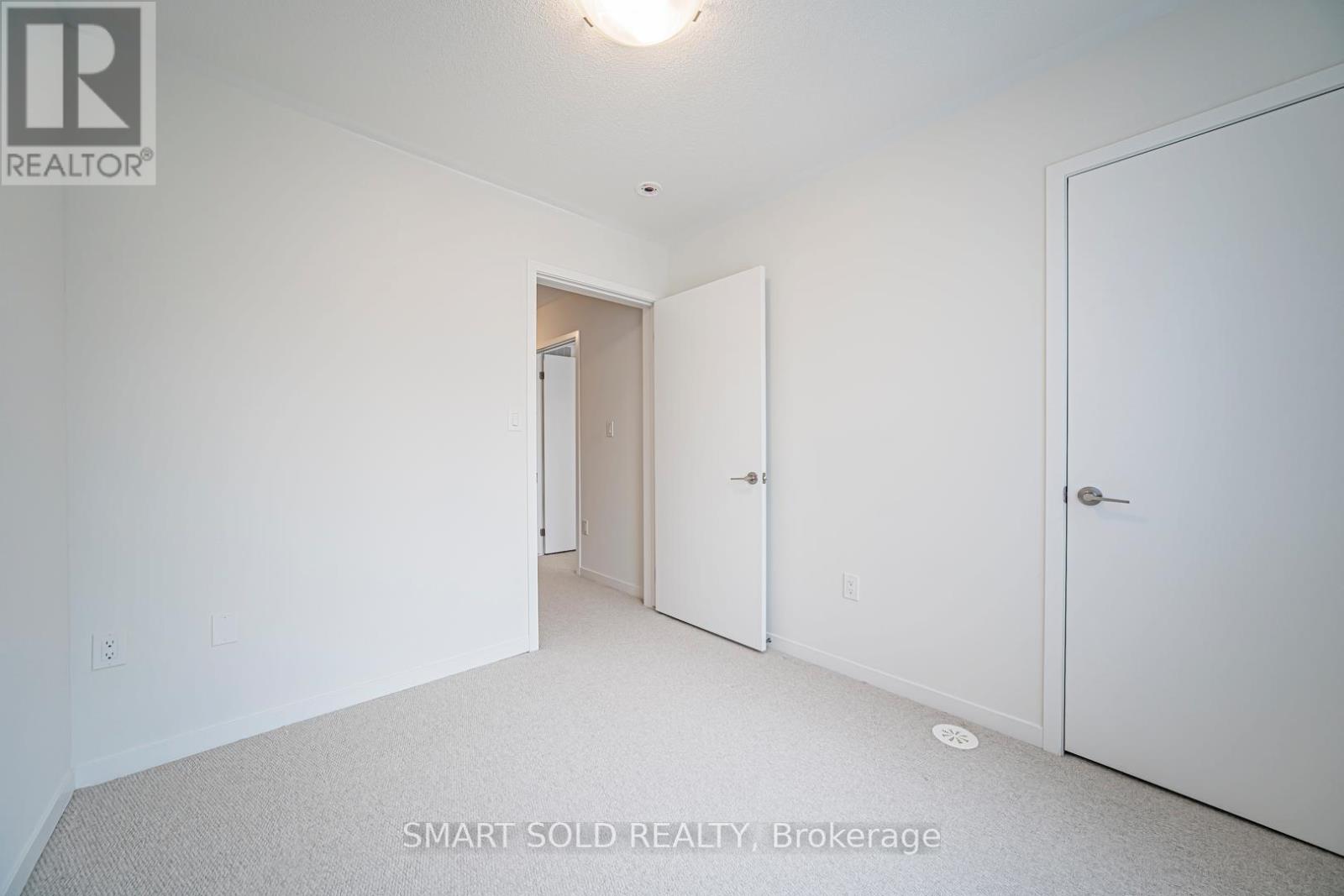 239 - 121 Honeycrisp Crescent, Vaughan, Ontario  L4K 0N7 - Photo 30 - N12642368