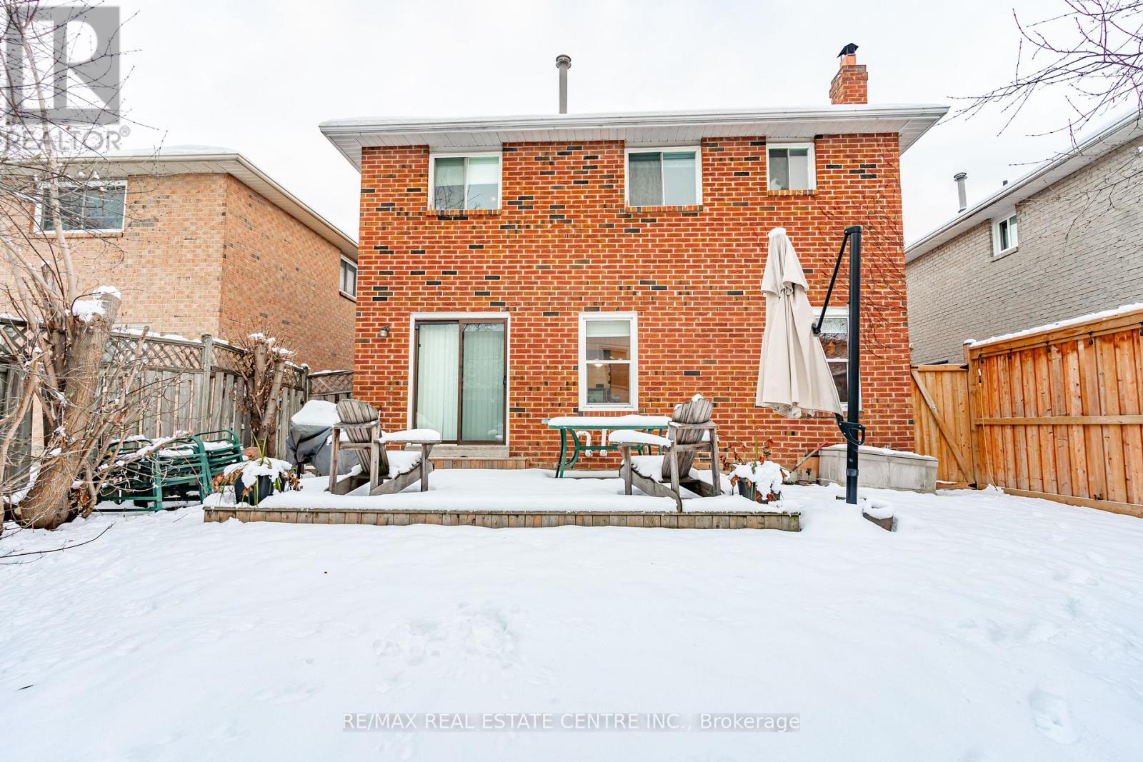 40 Cranmore Court, Brampton, Ontario  L6Z 2Z8 - Photo 39 - W12634054
