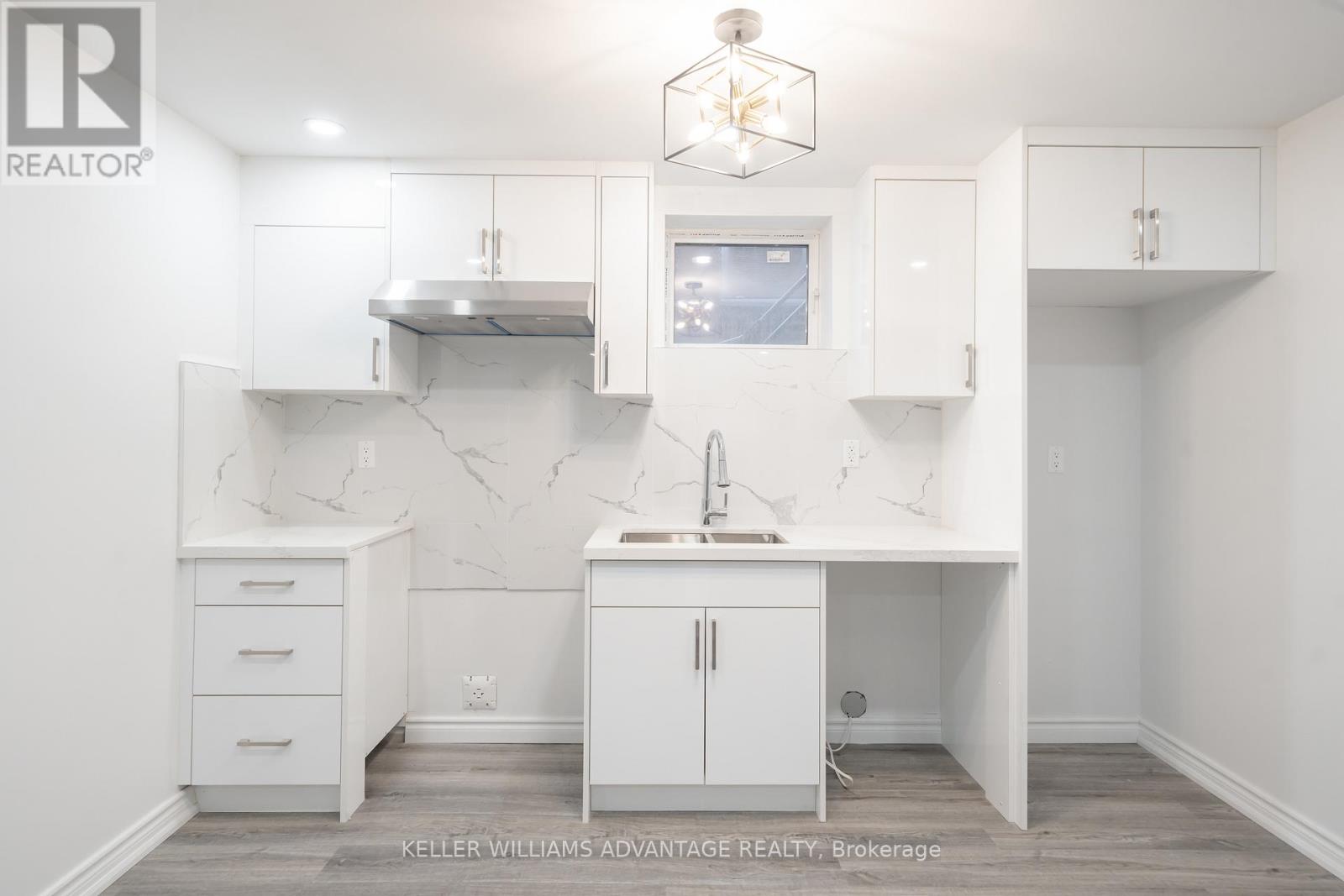 Bsmt - 5106 Churchill Meadows Boulevard, Mississauga, Ontario  L5M 8A8 - Photo 3 - W12642356