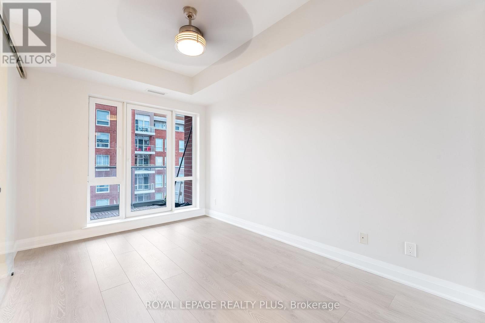 806 - 40 Old Mill Road, Oakville, Ontario  L6J 7W3 - Photo 12 - W12642366