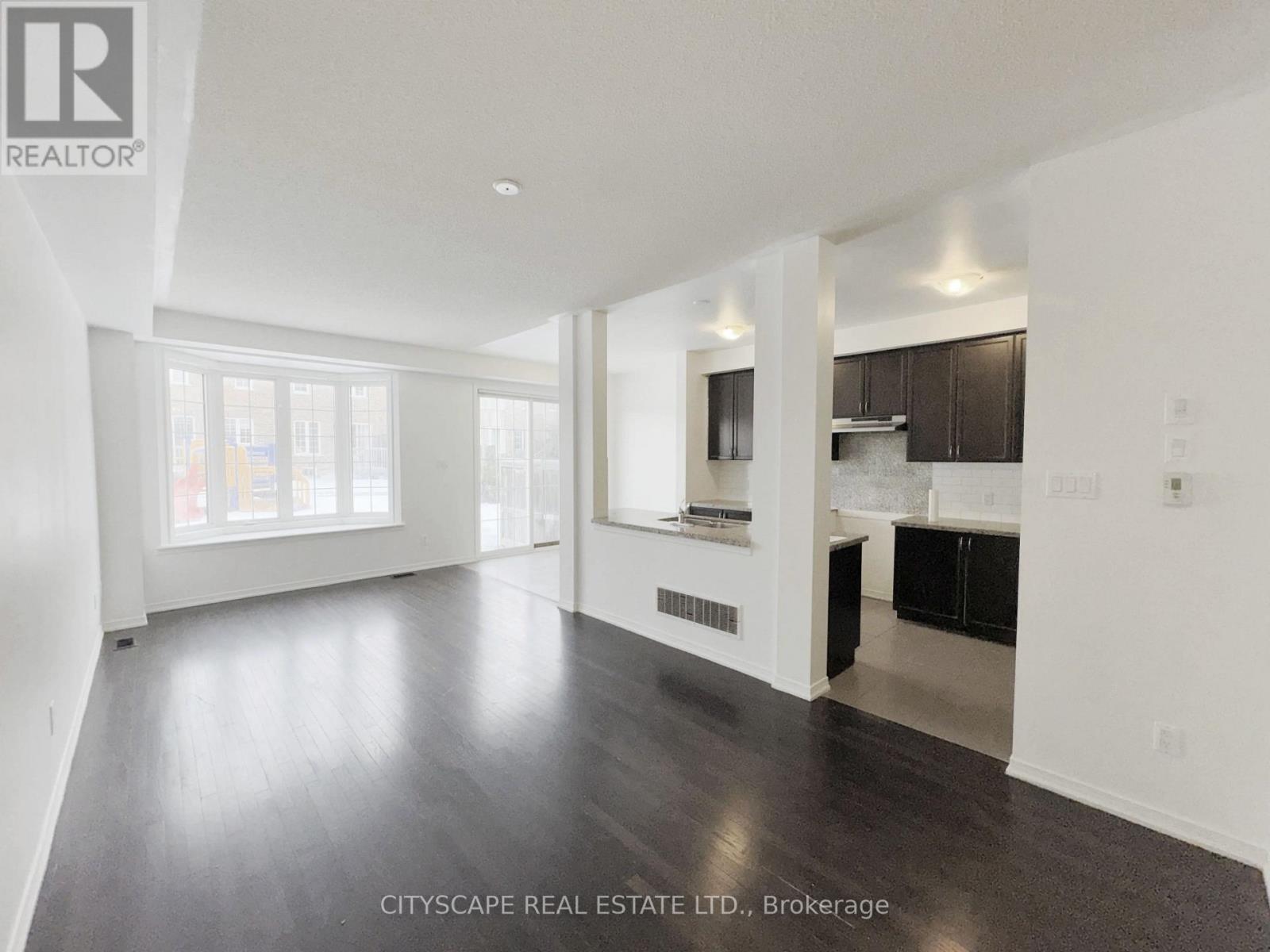 64 Honeyview Trail, Brampton, Ontario  L6P 4A4 - Photo 10 - W12642370