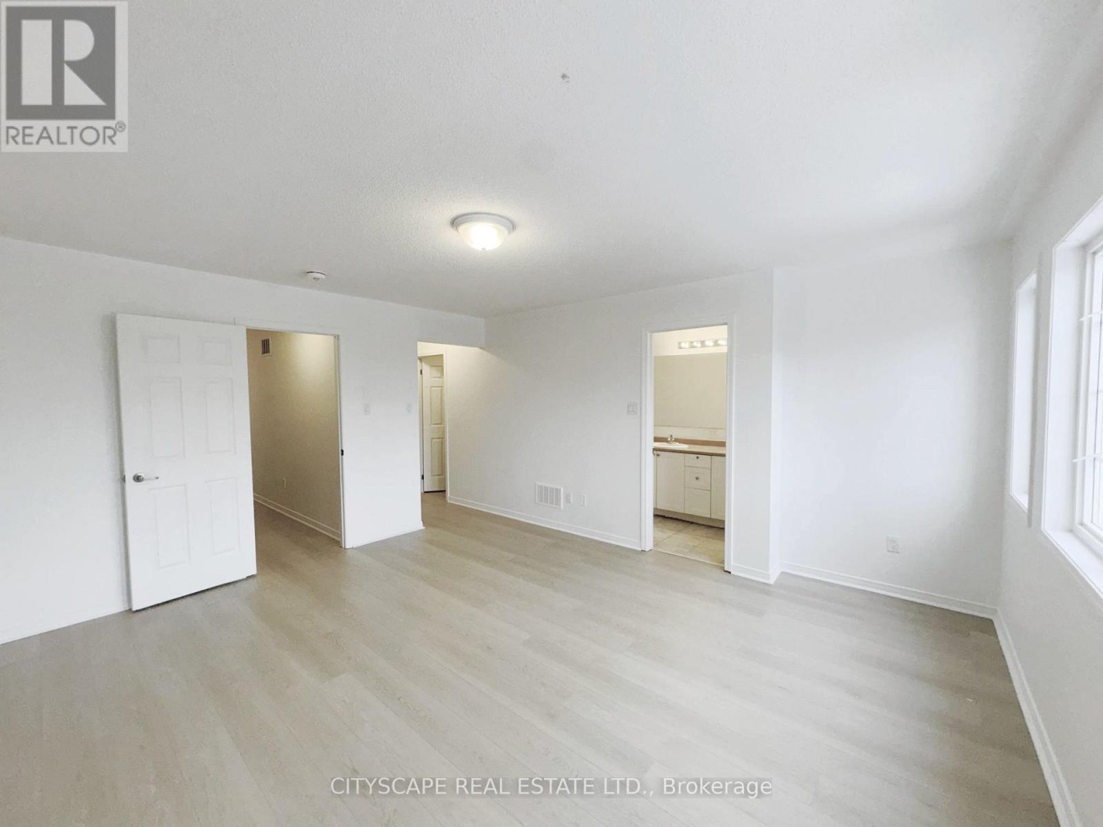 64 Honeyview Trail, Brampton, Ontario  L6P 4A4 - Photo 14 - W12642370