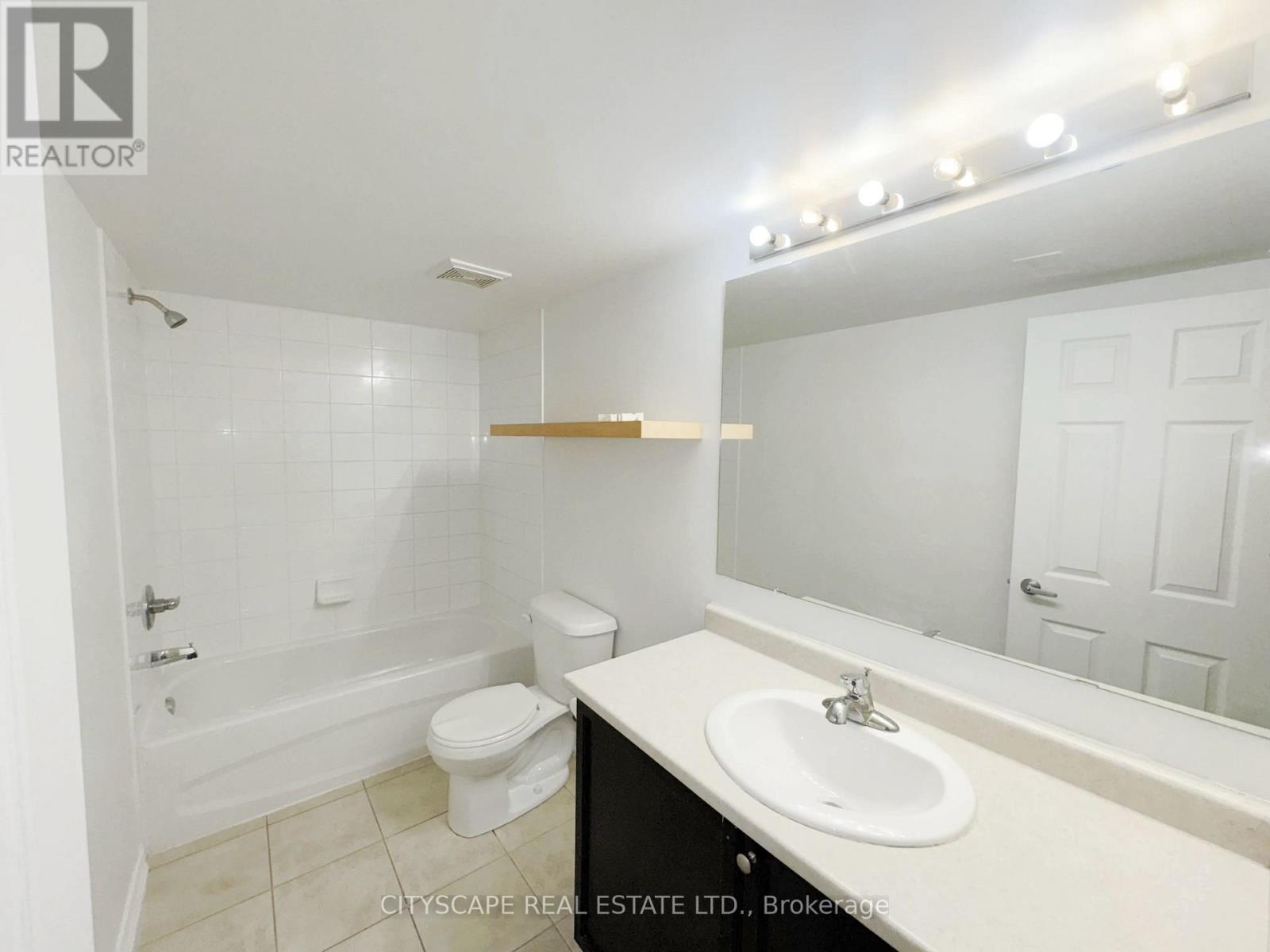 64 Honeyview Trail, Brampton, Ontario  L6P 4A4 - Photo 32 - W12642370