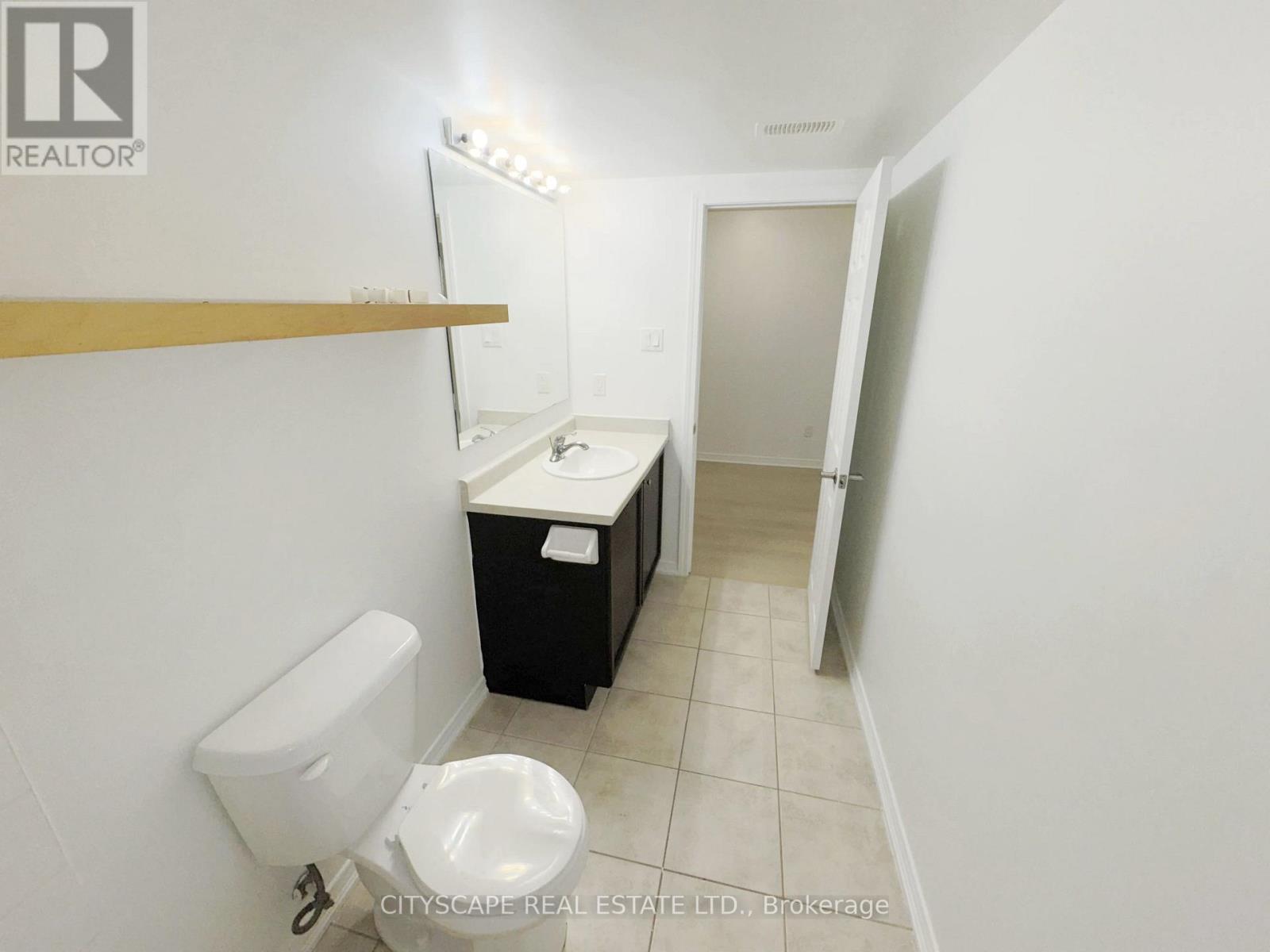 64 Honeyview Trail, Brampton, Ontario  L6P 4A4 - Photo 33 - W12642370